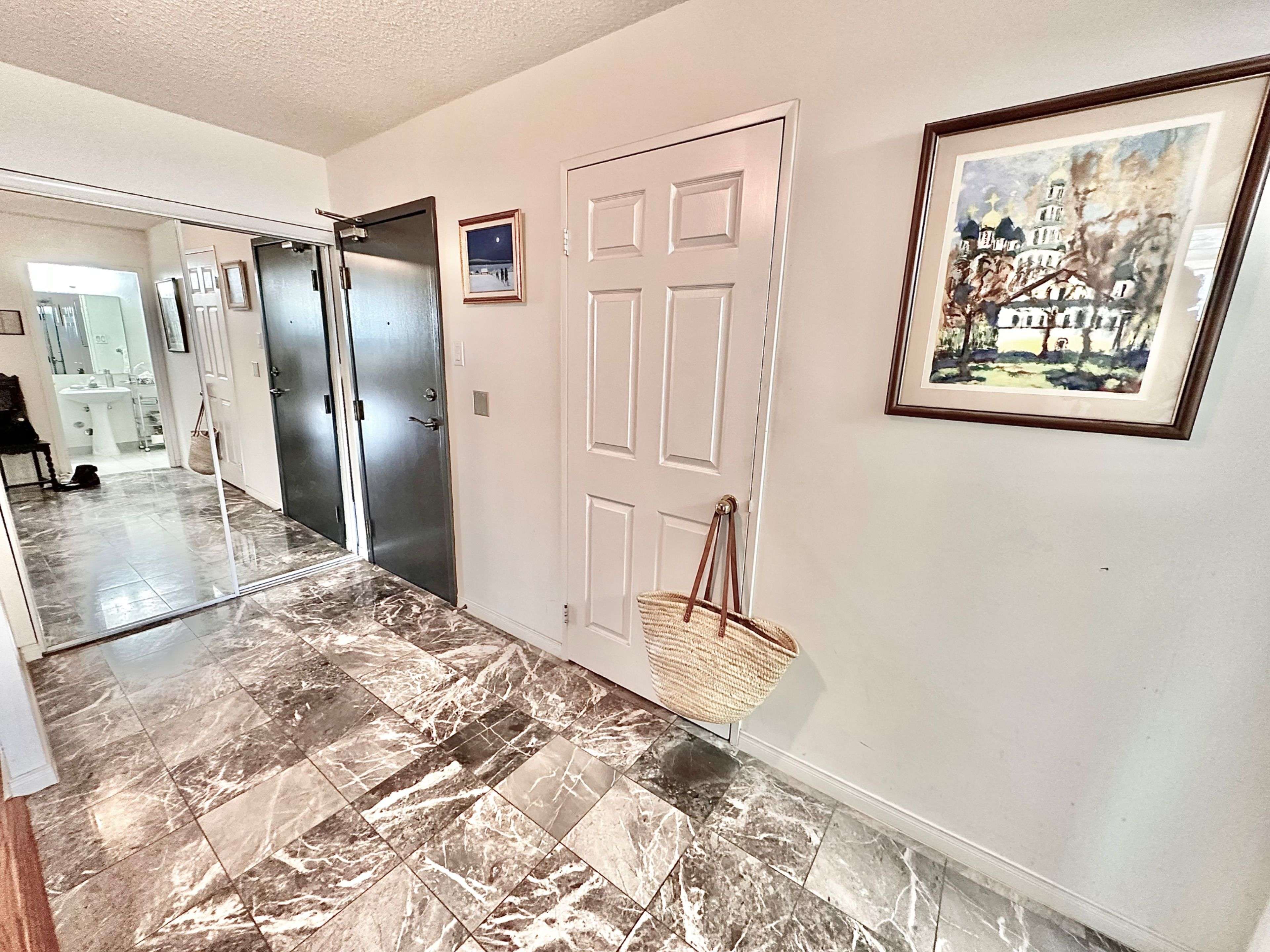 Markham, ON L3T 7N3,7905 BAYVIEW AVE #314