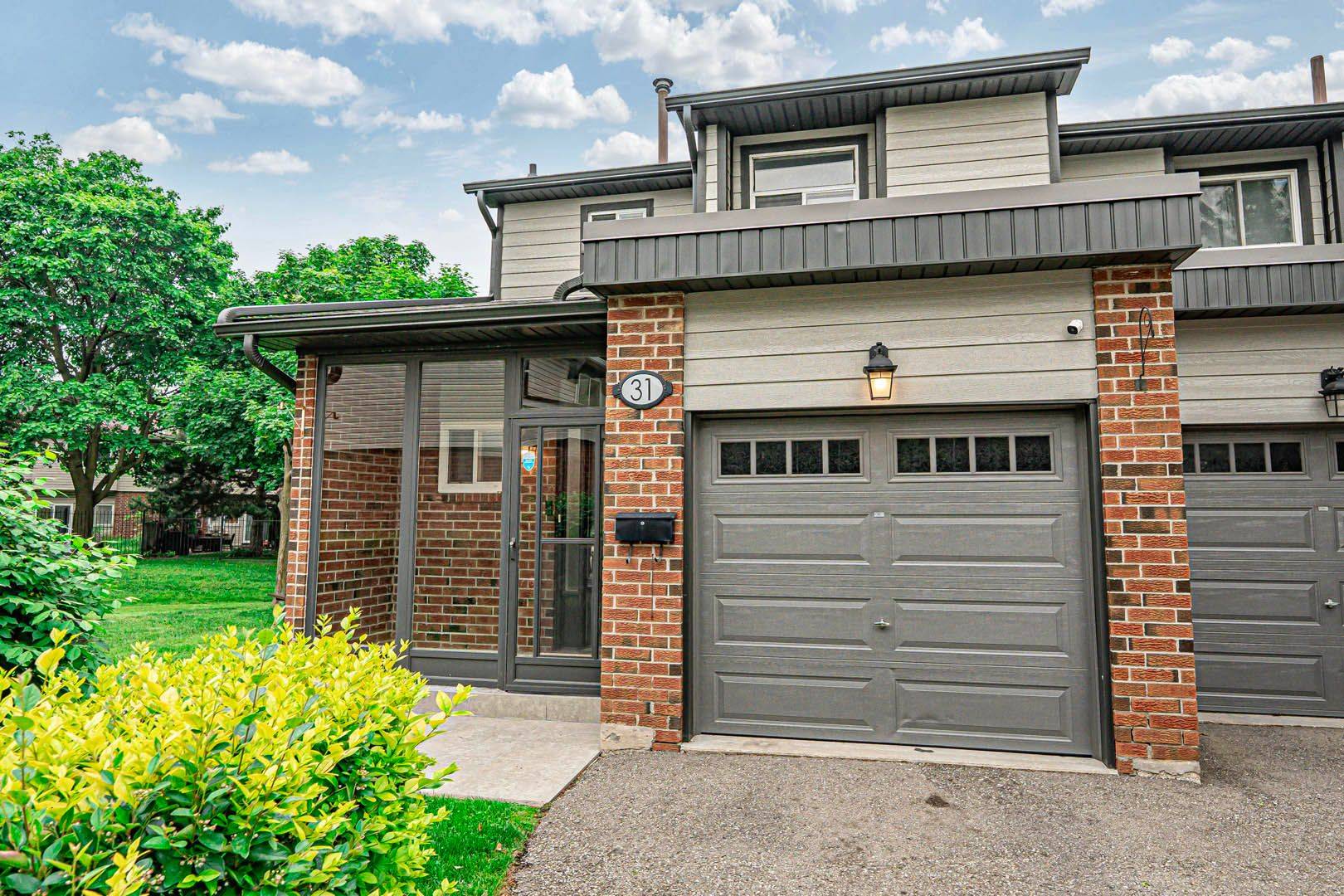 Mississauga, ON L4Z 1H2,525 Meadows BLVD #31