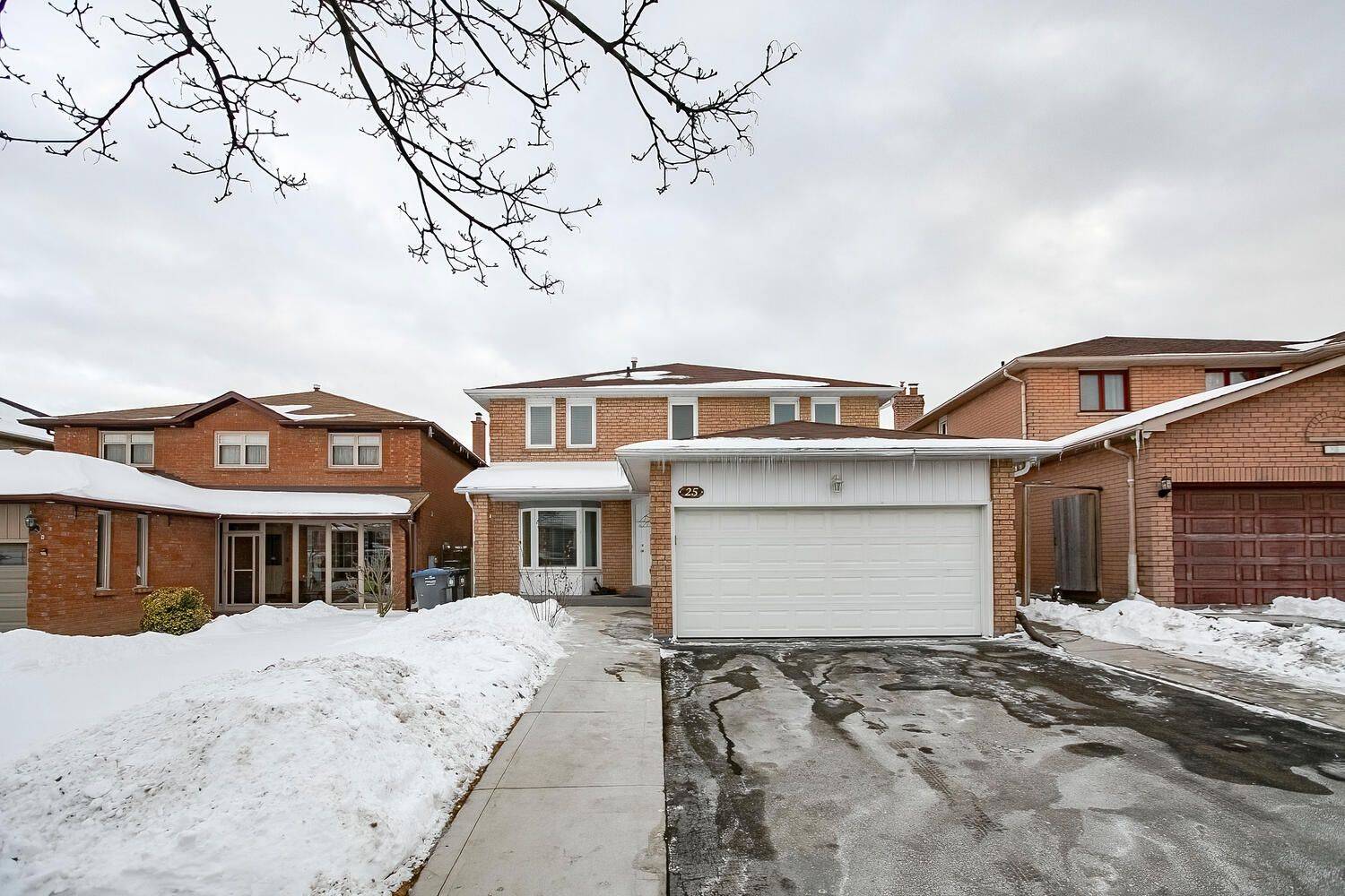 Brampton, ON L6Y 4H7,25 Oaklea BLVD