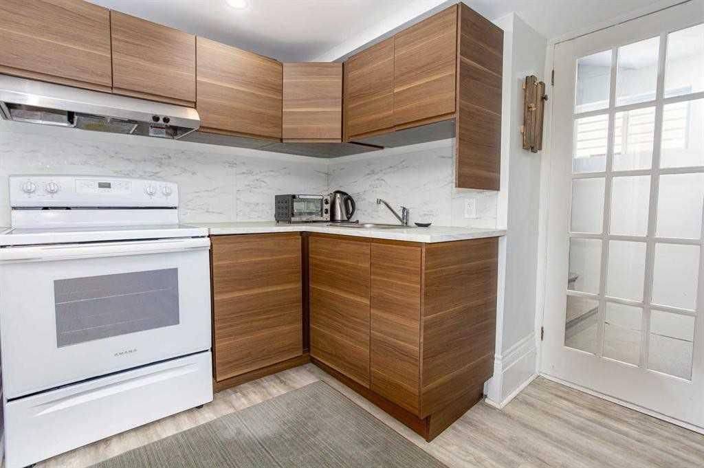 Lower Town - Sandy Hill, ON K1N 7T9,81 Sweetland AVE #Lower