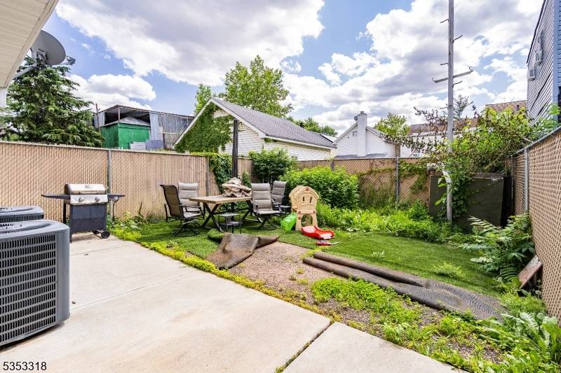 Elizabeth City, NJ 07206,452 Fulton St
