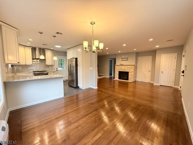 Glen Rock Boro, NJ 07452,727 Ackerman Ave