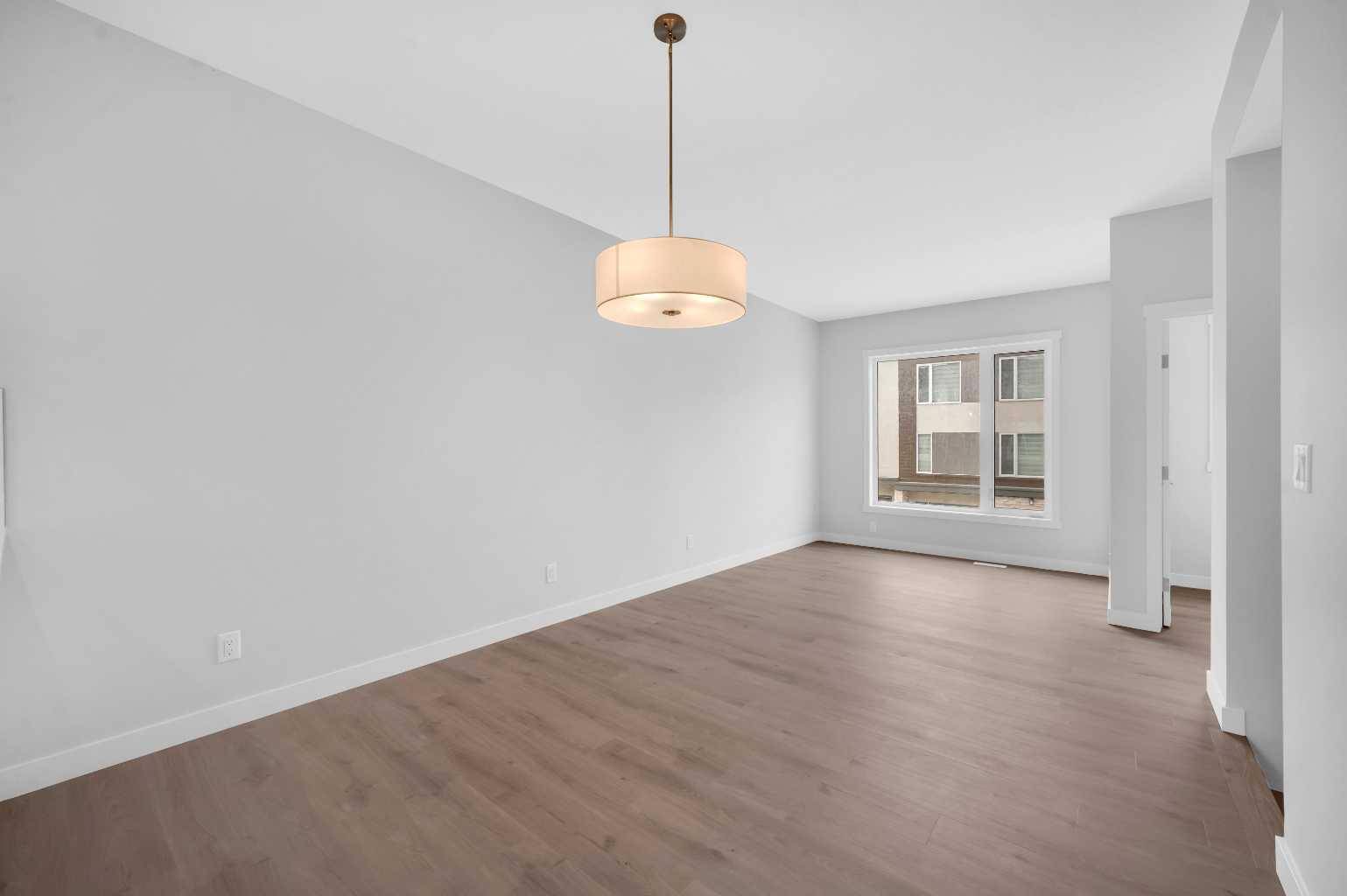 Calgary, AB T2Y0W4,305 Shawnee Square SW