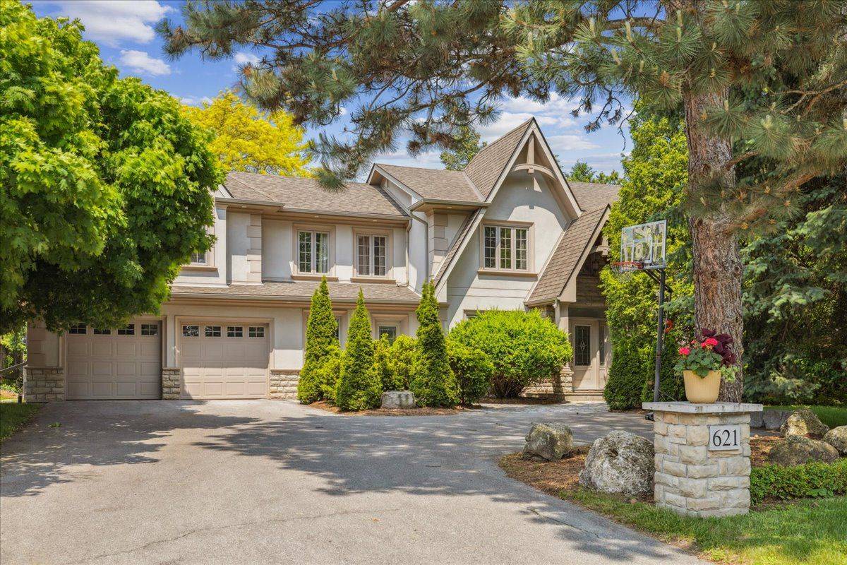 Burlington, ON L7T 1X4,621 North Shore BLVD E
