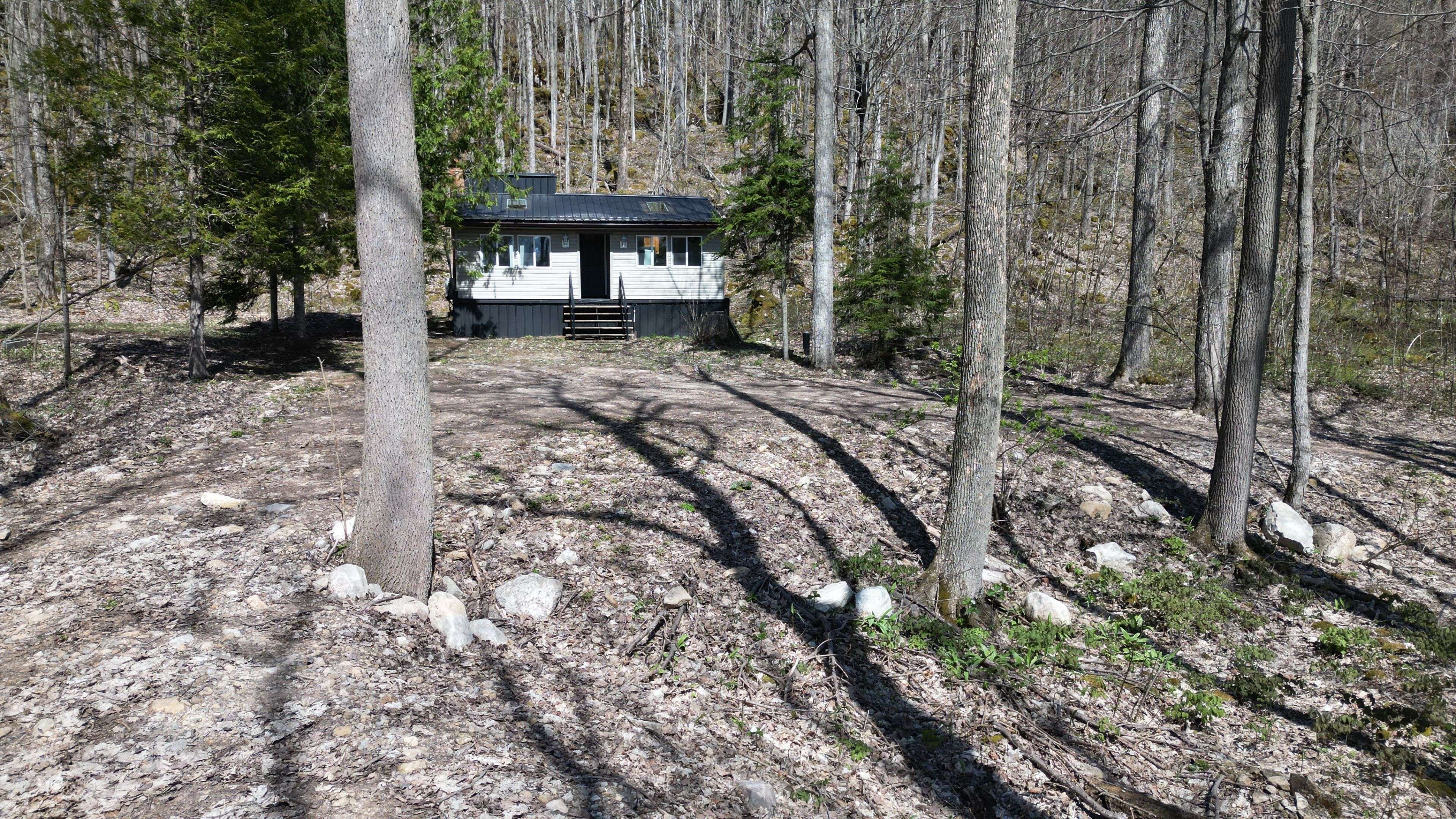 South Bruce Peninsula, ON N0H 2T0,13 4th AVE