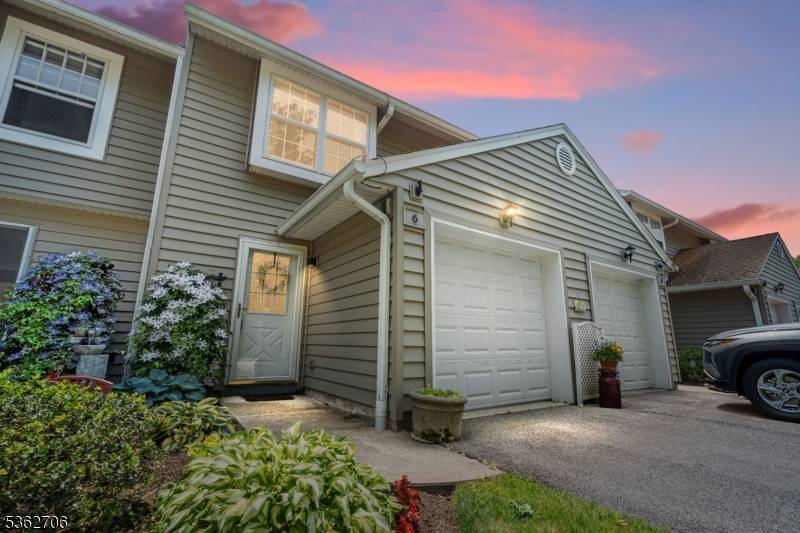 Hampton Twp., NJ 07860,6 Pelican Pt