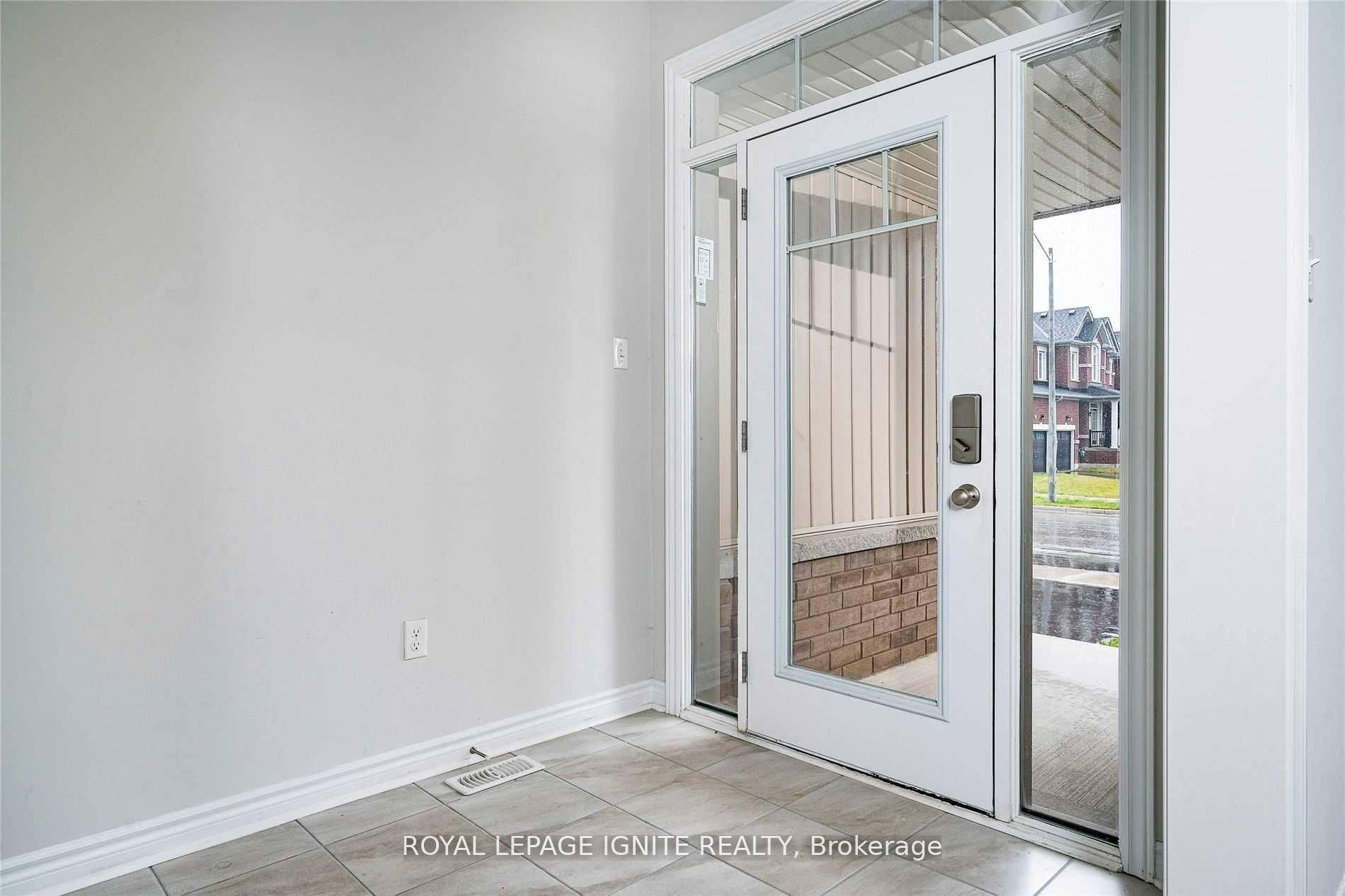 Collingwood, ON L9Y 3Y8,56 Kirby AVE