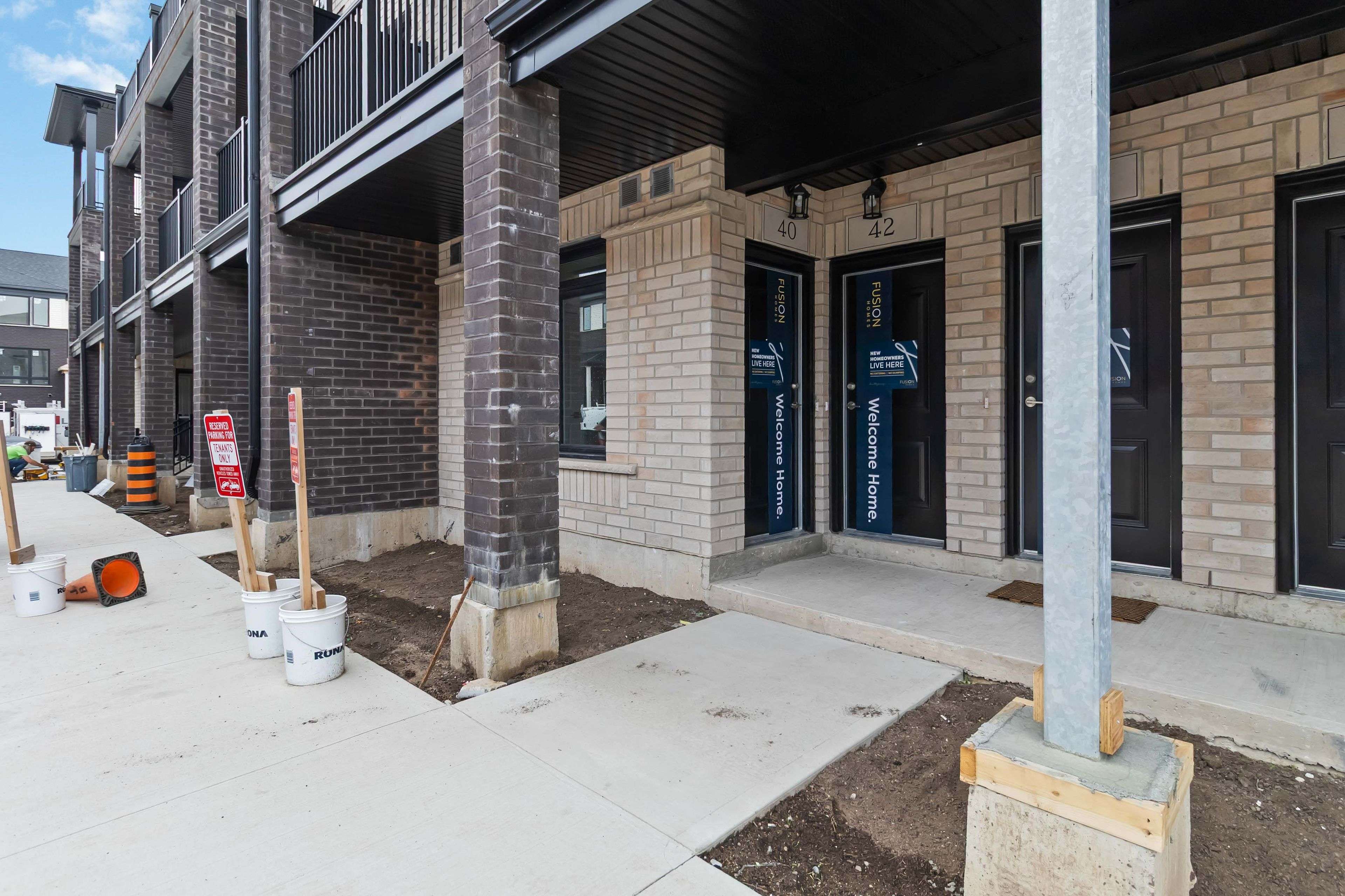Guelph, ON N1L 1B3,42 Arabella DR
