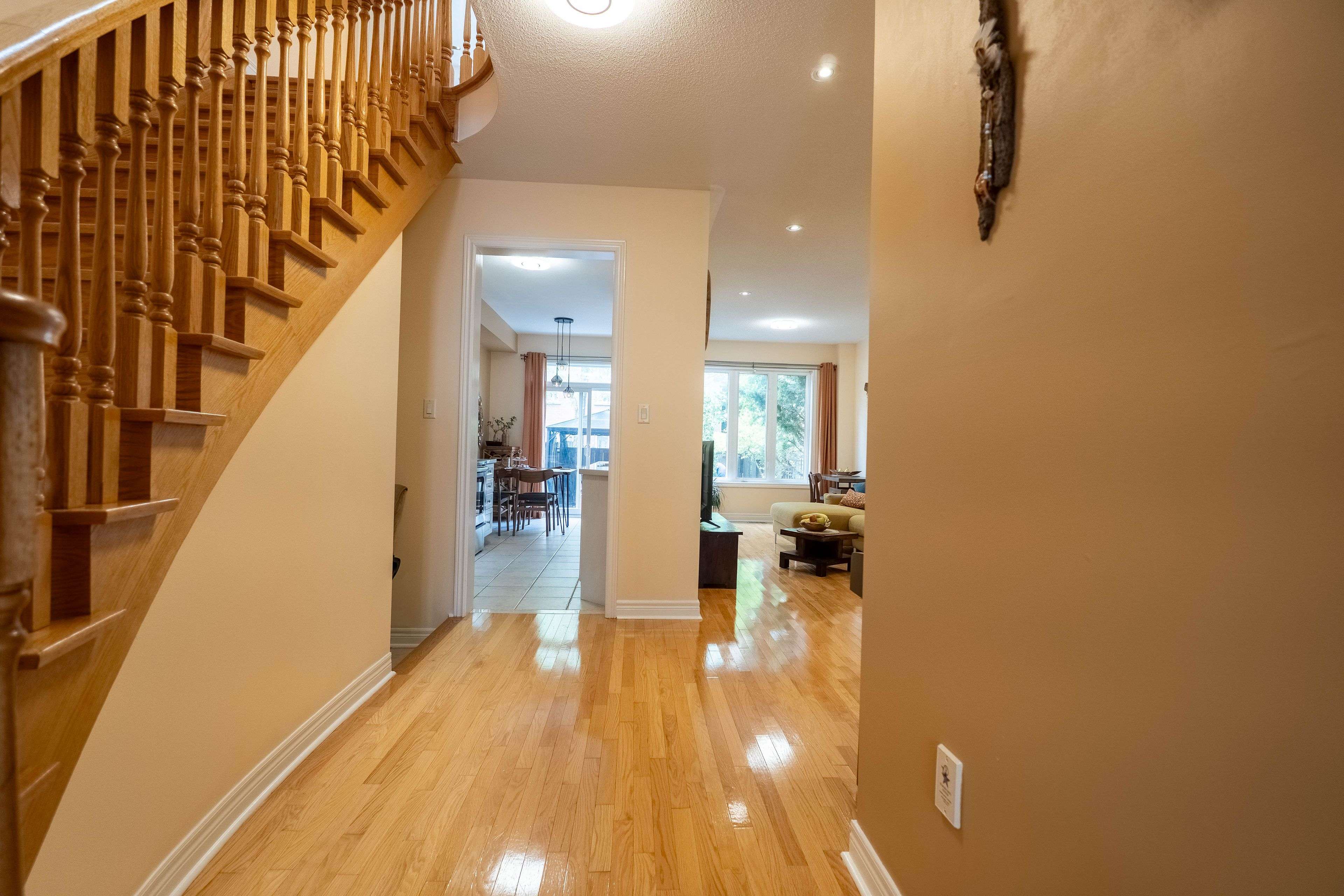 Richmond Hill, ON L4E 4X9,8 Townwood DR #14