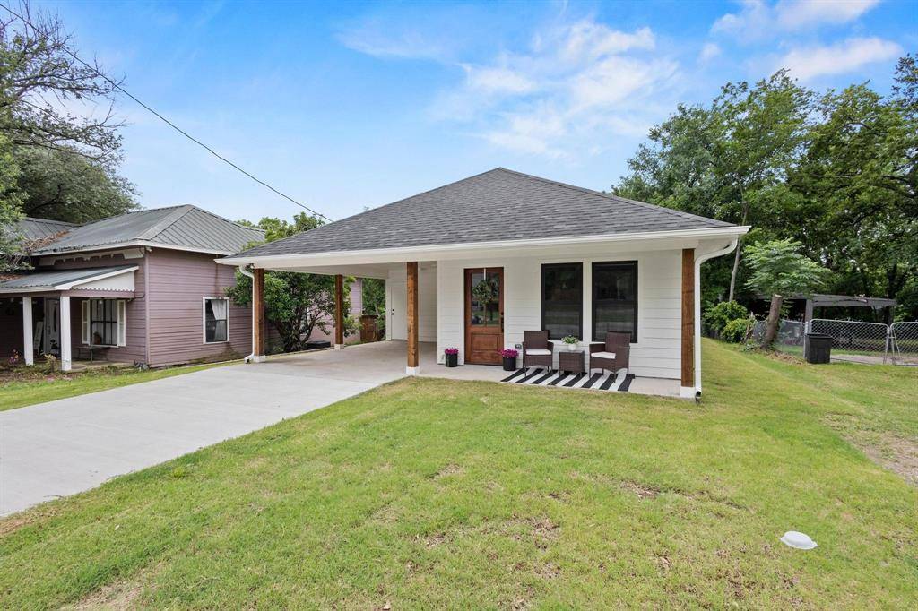 Wolfe City, TX 75496,308 Santa Fe