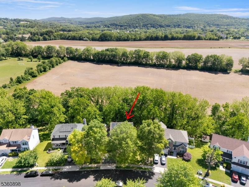 Lopatcong Twp., NJ 08865,8 Jade Ln
