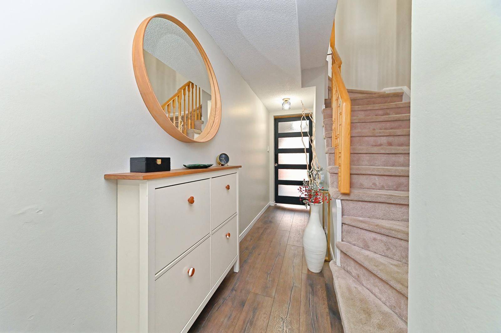 Mississauga, ON L4T 4M7,7035 Rexwood RD #109