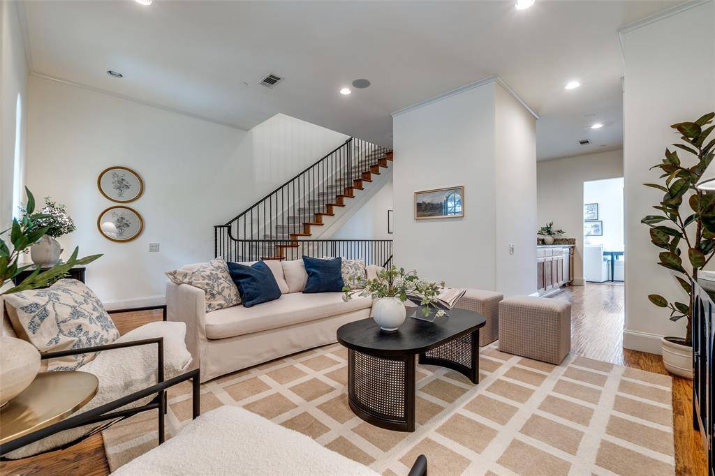 Dallas, TX 75219,4406 Bowser Avenue #4