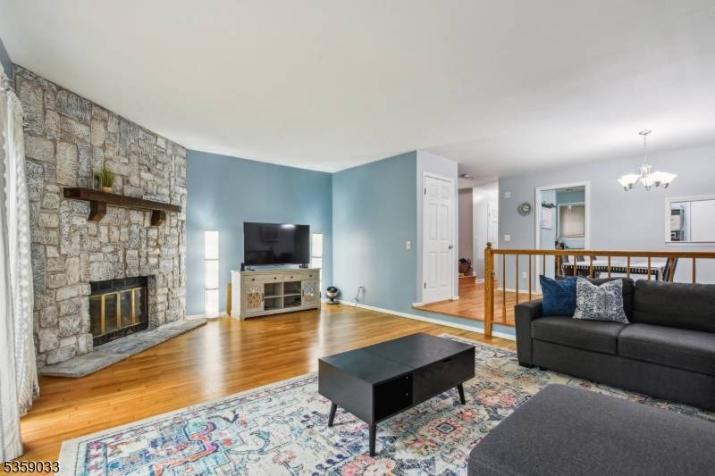 Hillsborough Twp., NJ 08844,25 Manor Dr