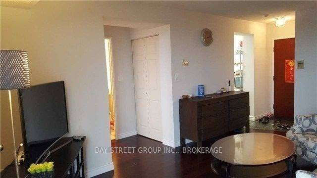 Toronto C14, ON M2N 6T5,18 Hillcrest AVE #1904