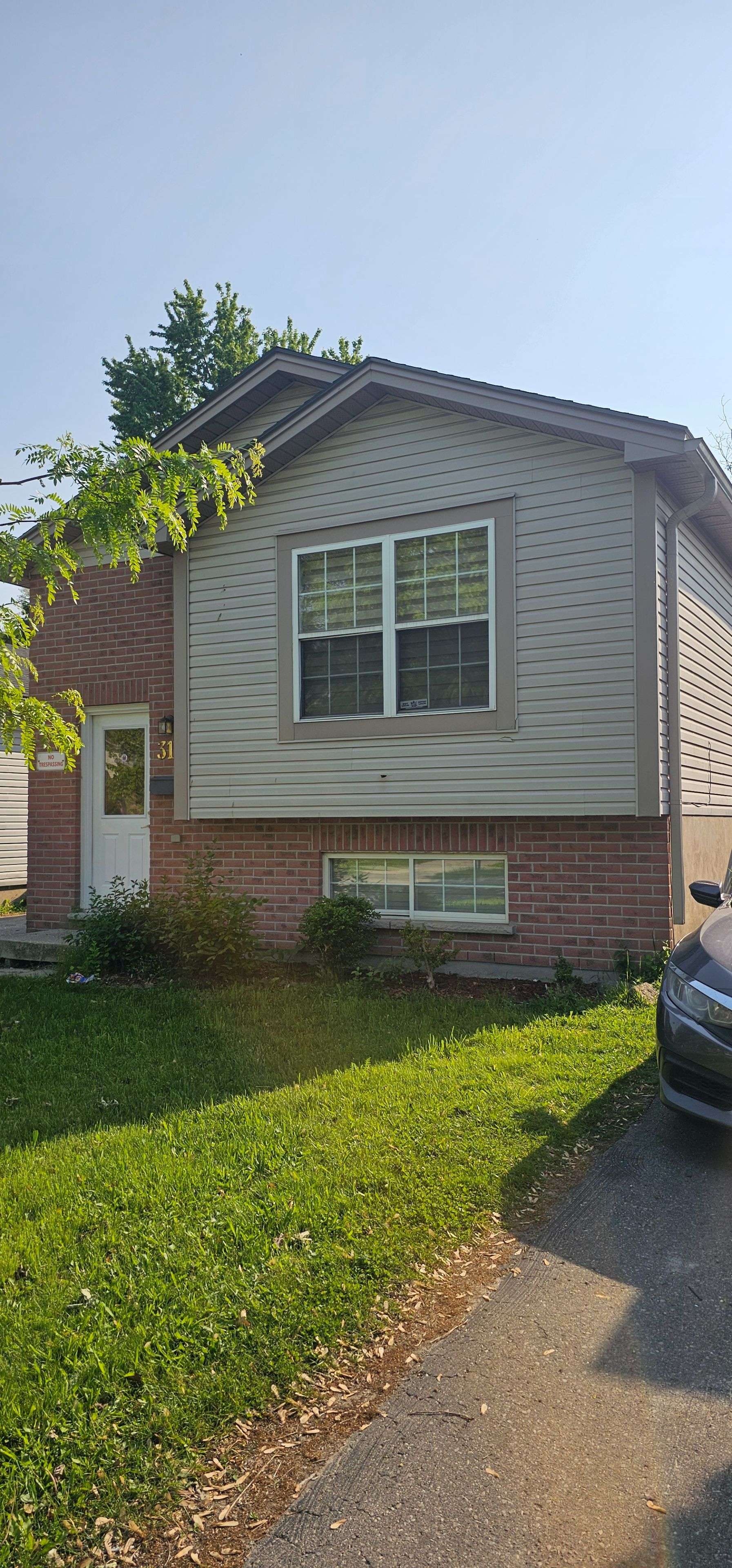 London East, ON N5V 4Y7,310 Fleming DR