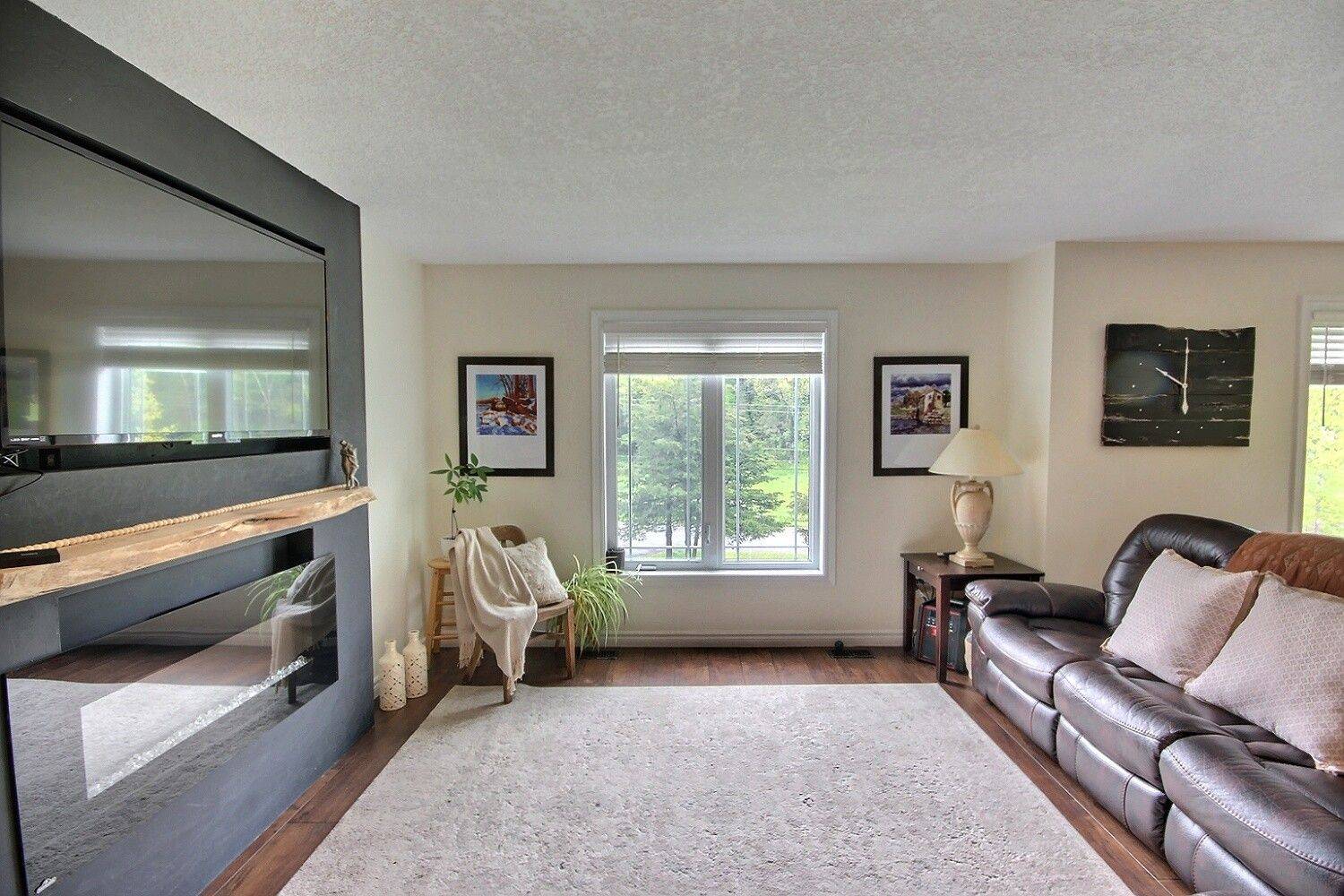 Quinte West, ON K0K 2C0,487 Glen Ross RD