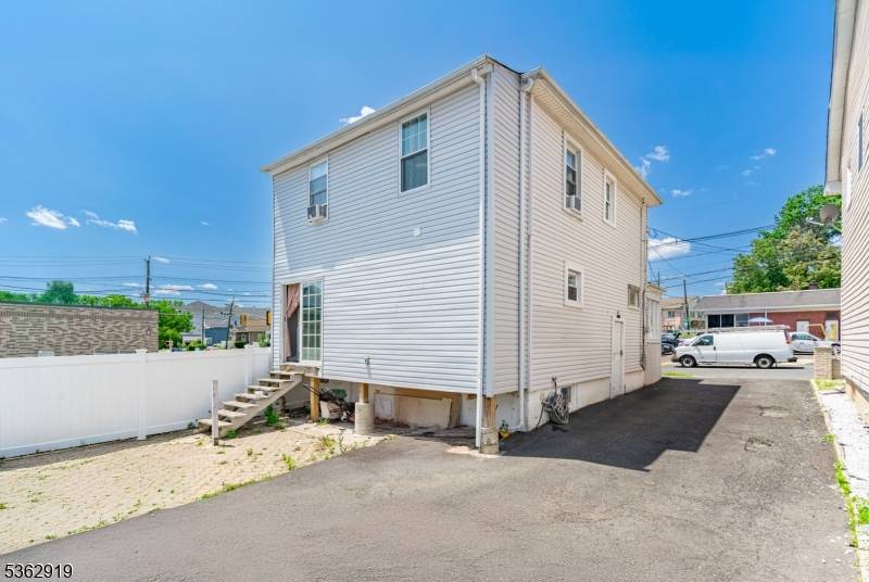 Woodbridge Twp., NJ 08861,68 Pennsylvania Ave