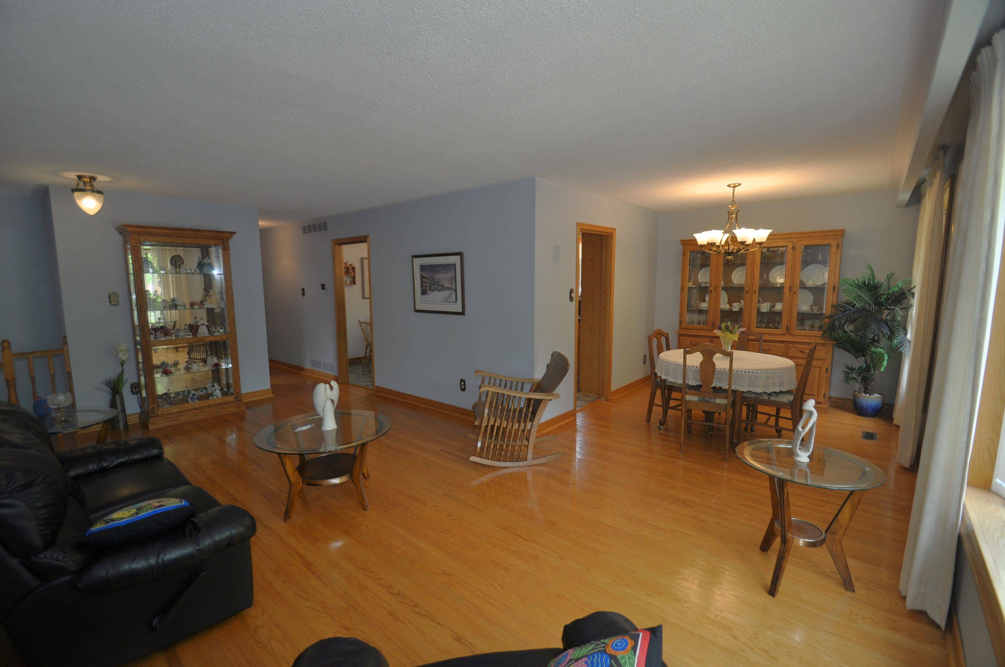 Oakville, ON L6L 2T4,2285 Wyandotte DR
