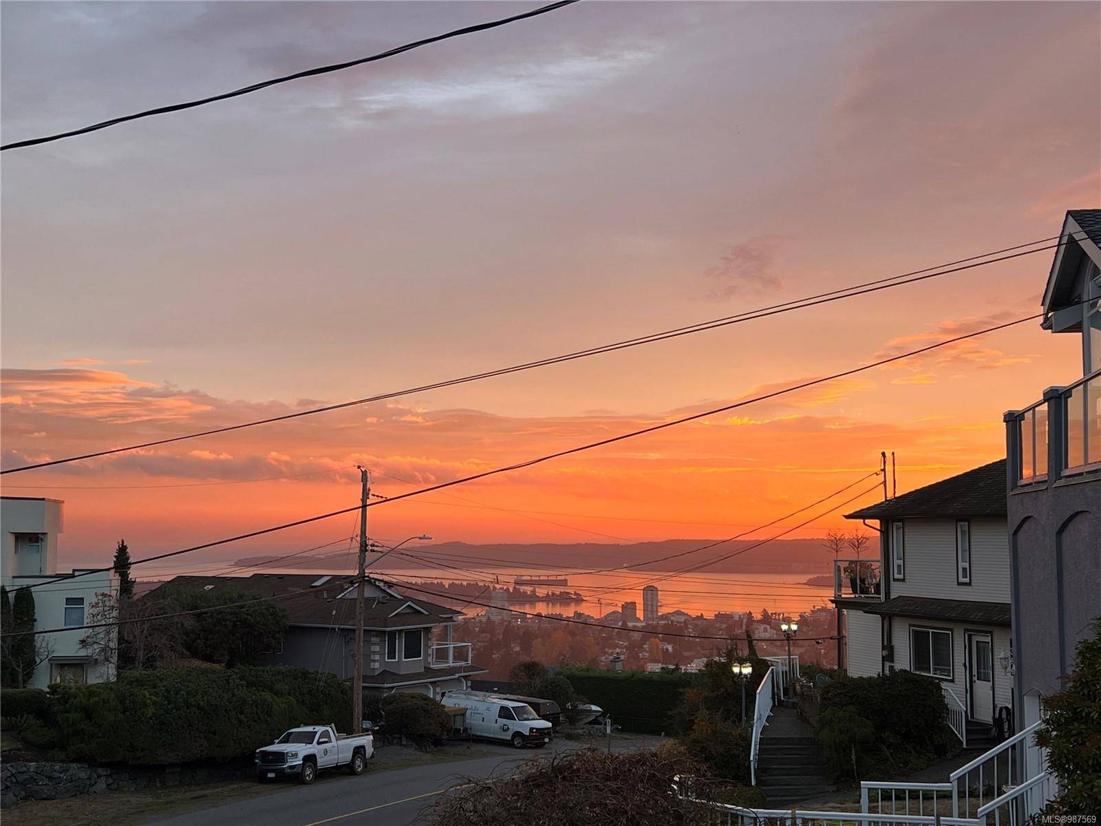 Nanaimo, BC V9R 6A4,1107 College Dr