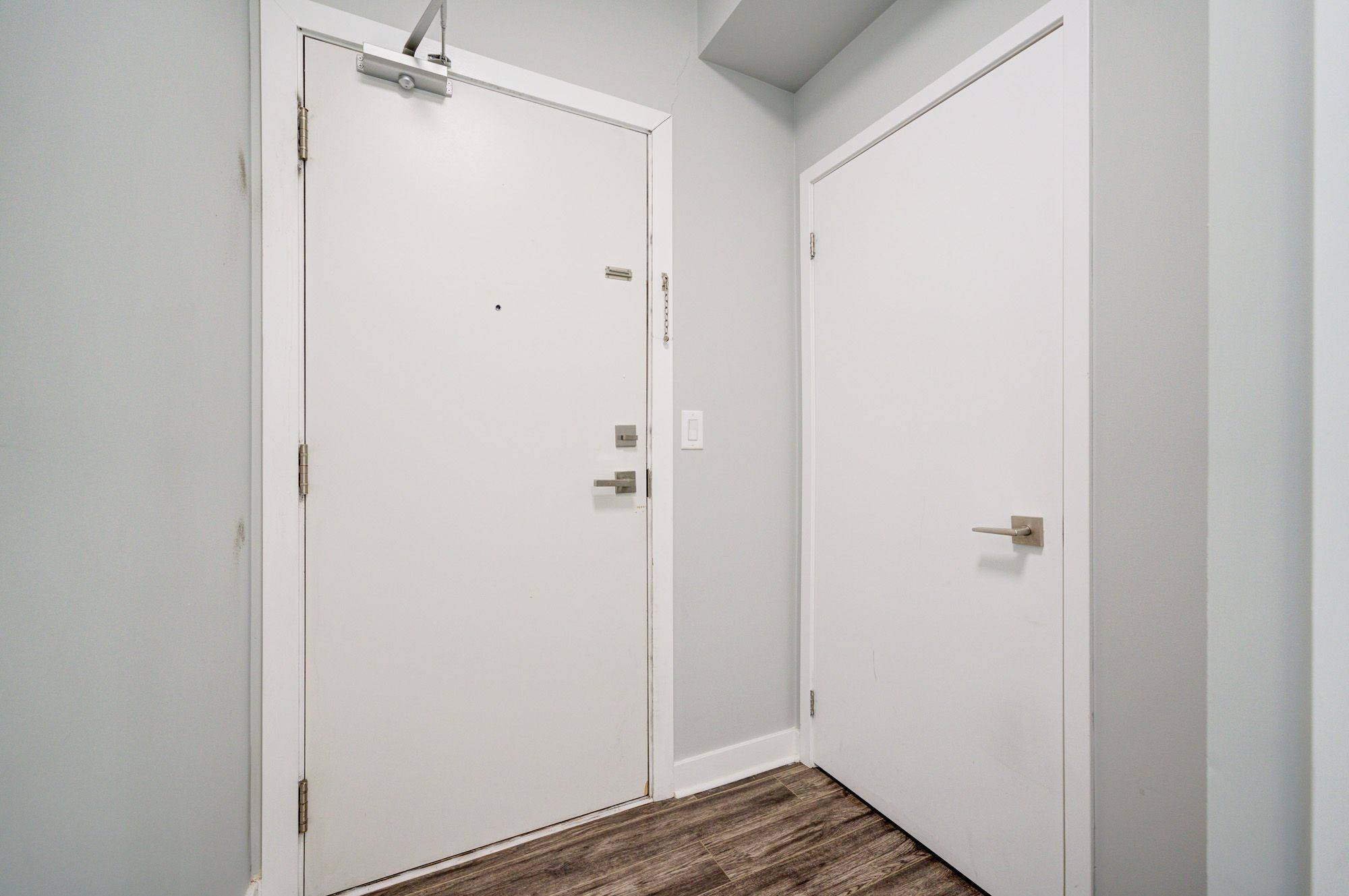 Mississauga, ON L5B 0G3,4011 Brickstone Mews #3406