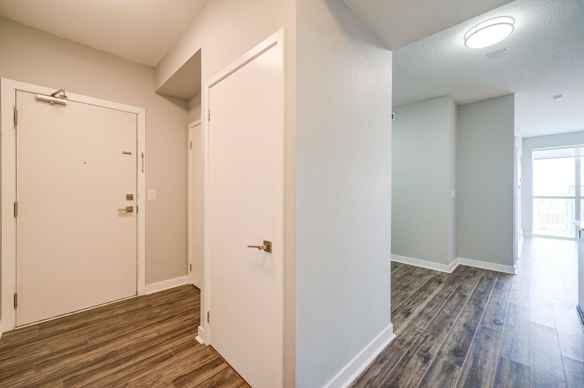 Mississauga, ON L5B 0G3,4011 Brickstone Mews #3406