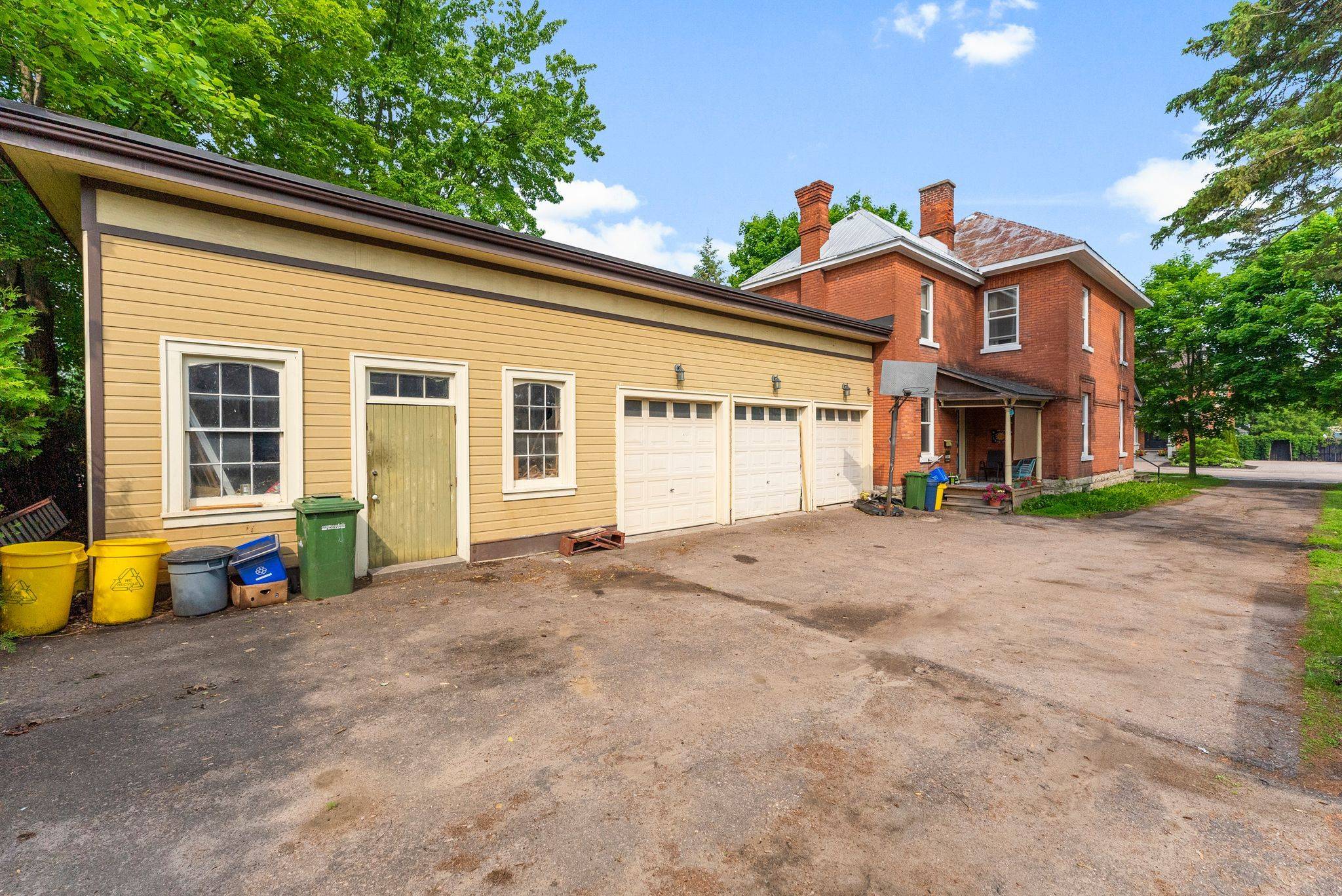 Pembroke, ON K8A 5S5,54 Isabella ST