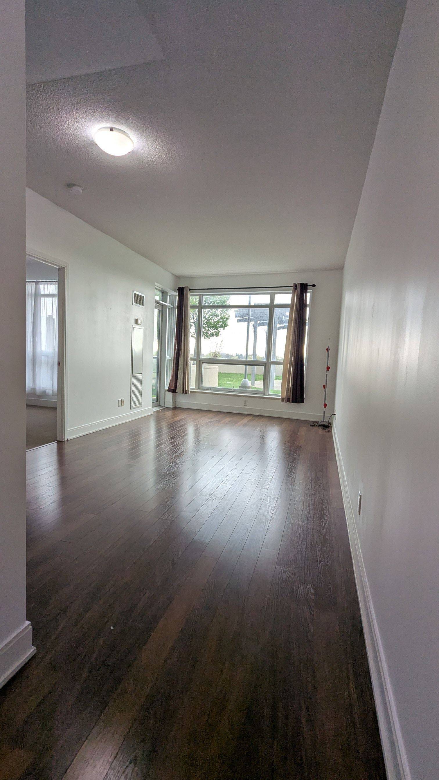 Toronto E07, ON M1S 0G4,135 Village Green SQ #515