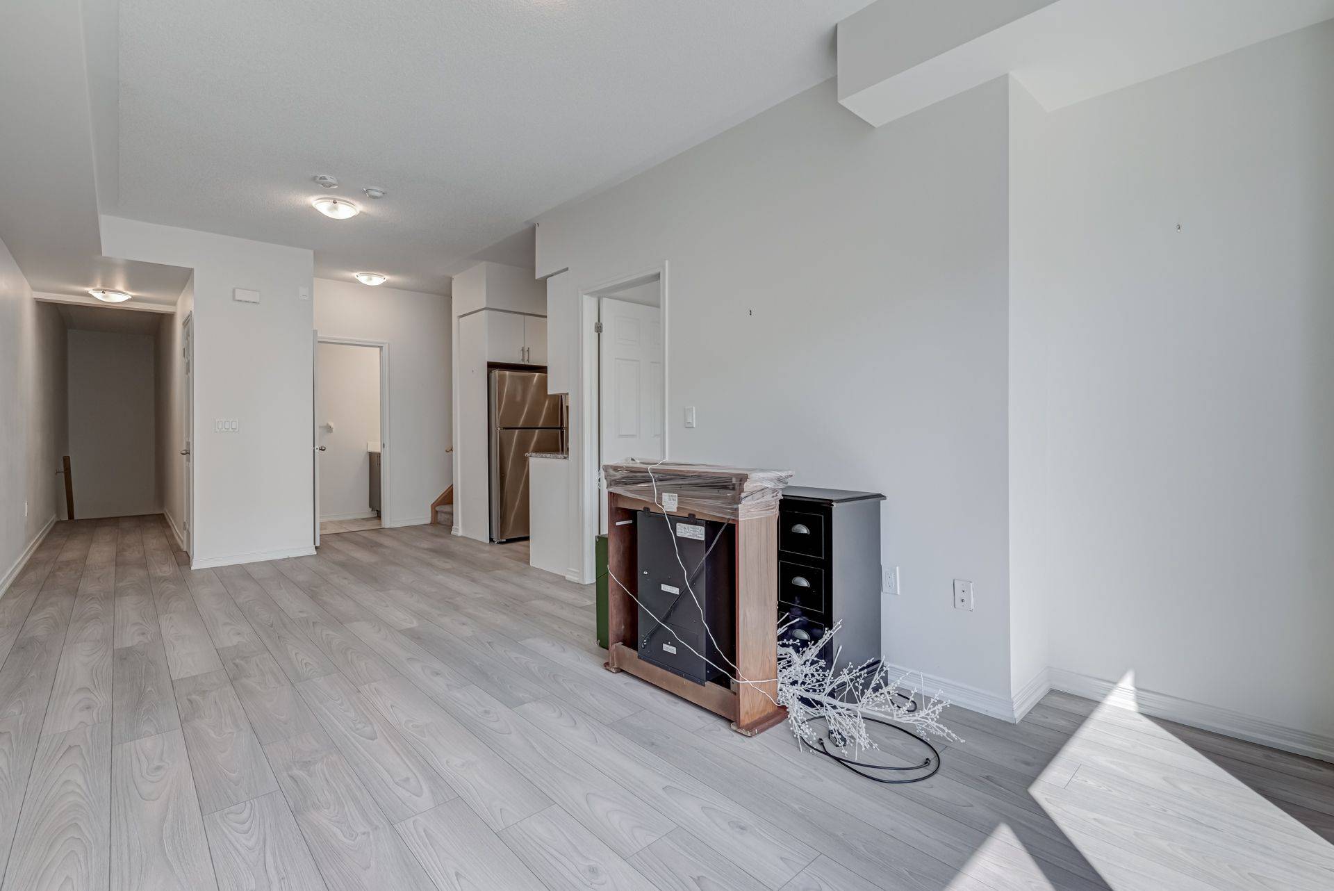 Toronto E11, ON M1B 0E3,8825 Sheppard AVE #311