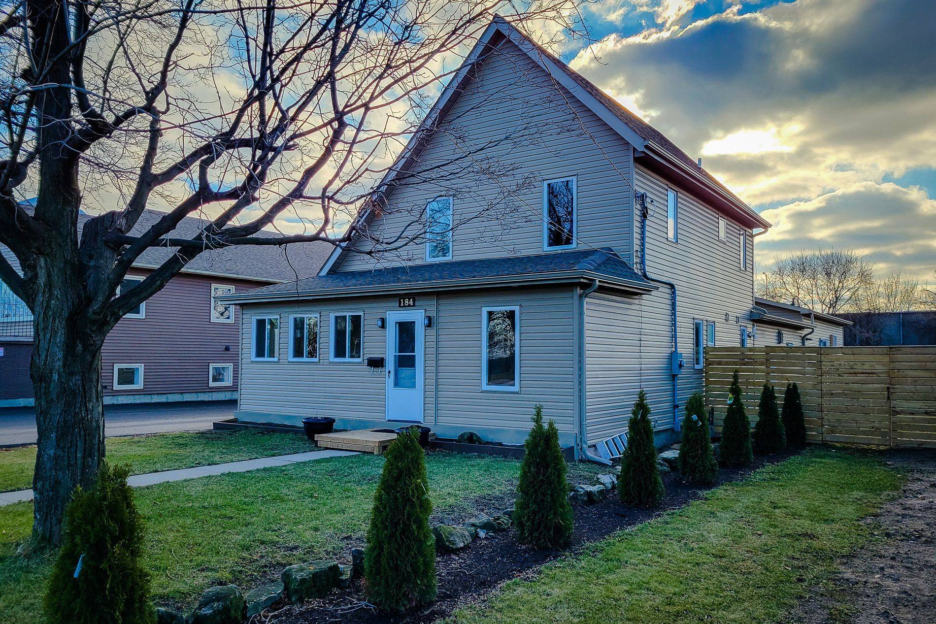 Hamilton, ON L8H 6V9,184 Beach BLVD