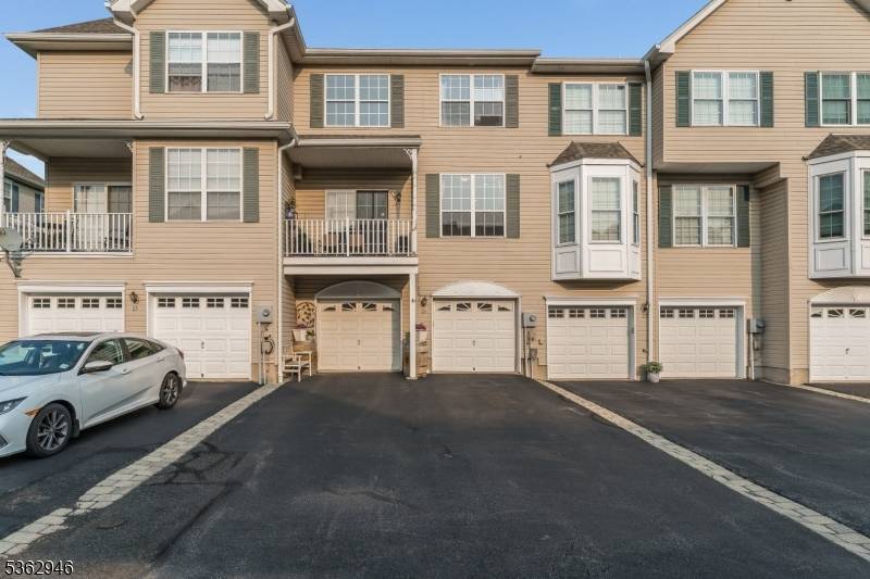Raritan Twp., NJ 08822,25 Clearbrook Ln