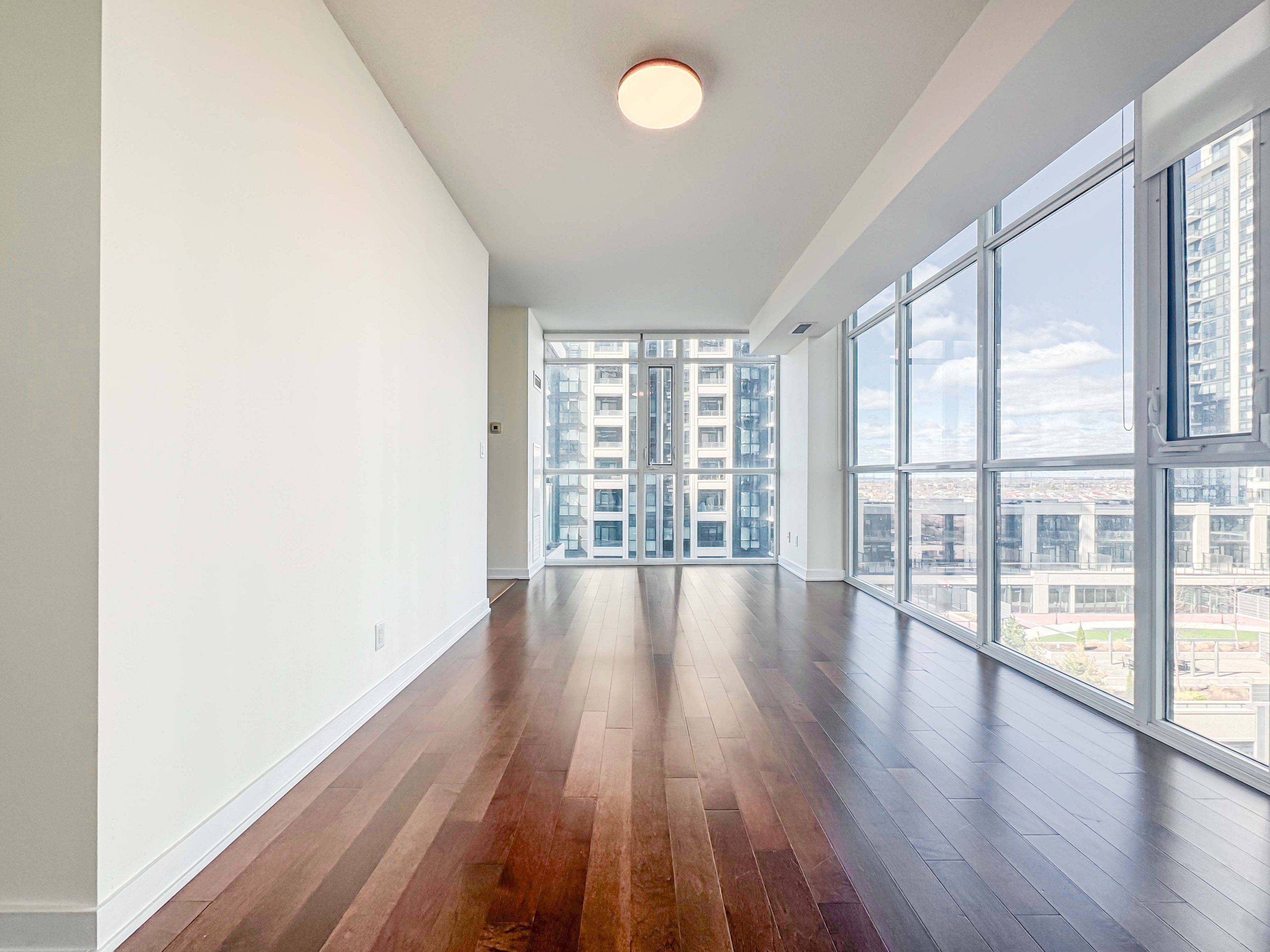 Mississauga, ON L5B 0G3,4065 Brickstone Mews #806