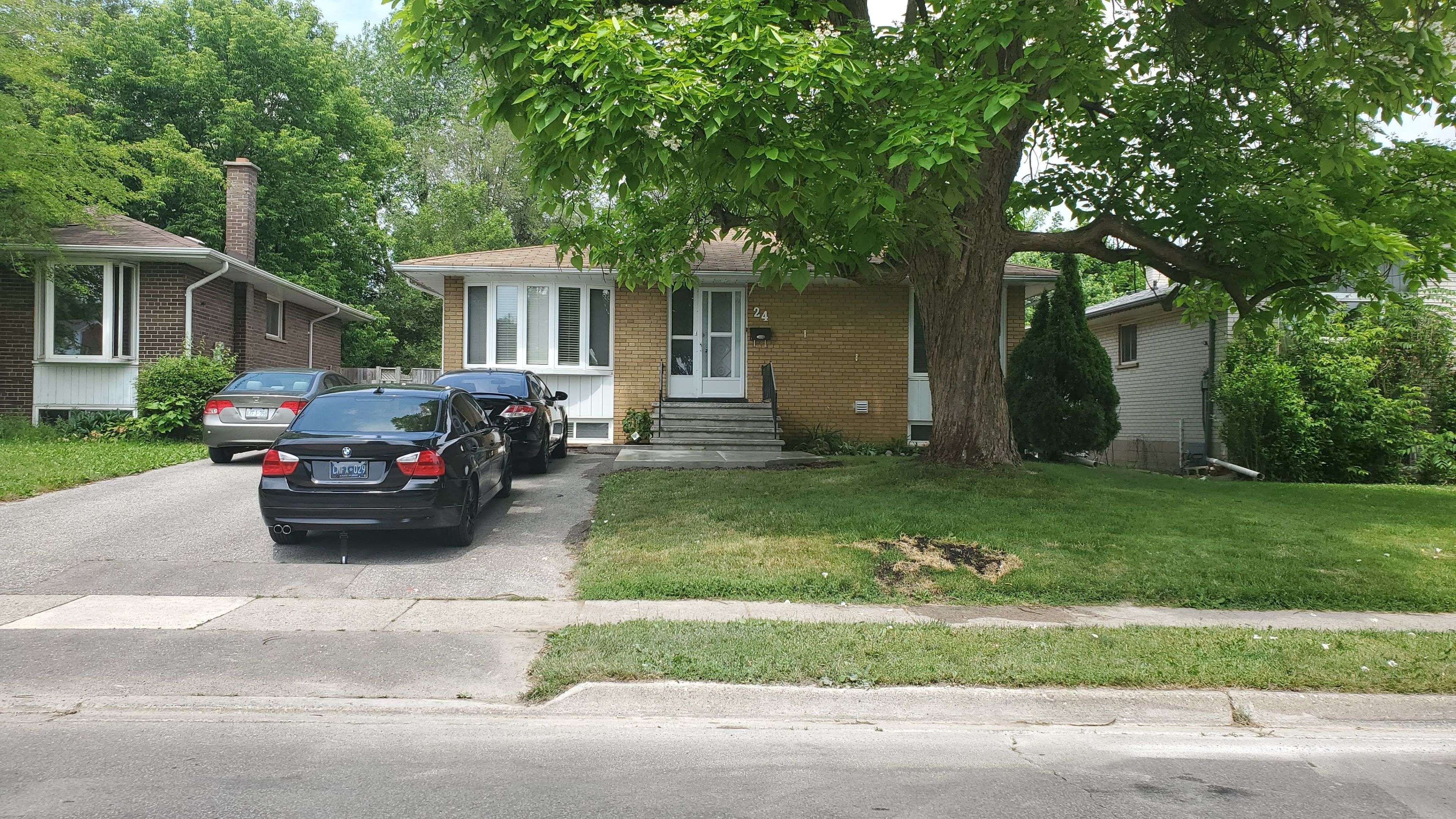Brampton, ON L6X 2K2,24 Flowertown AVE