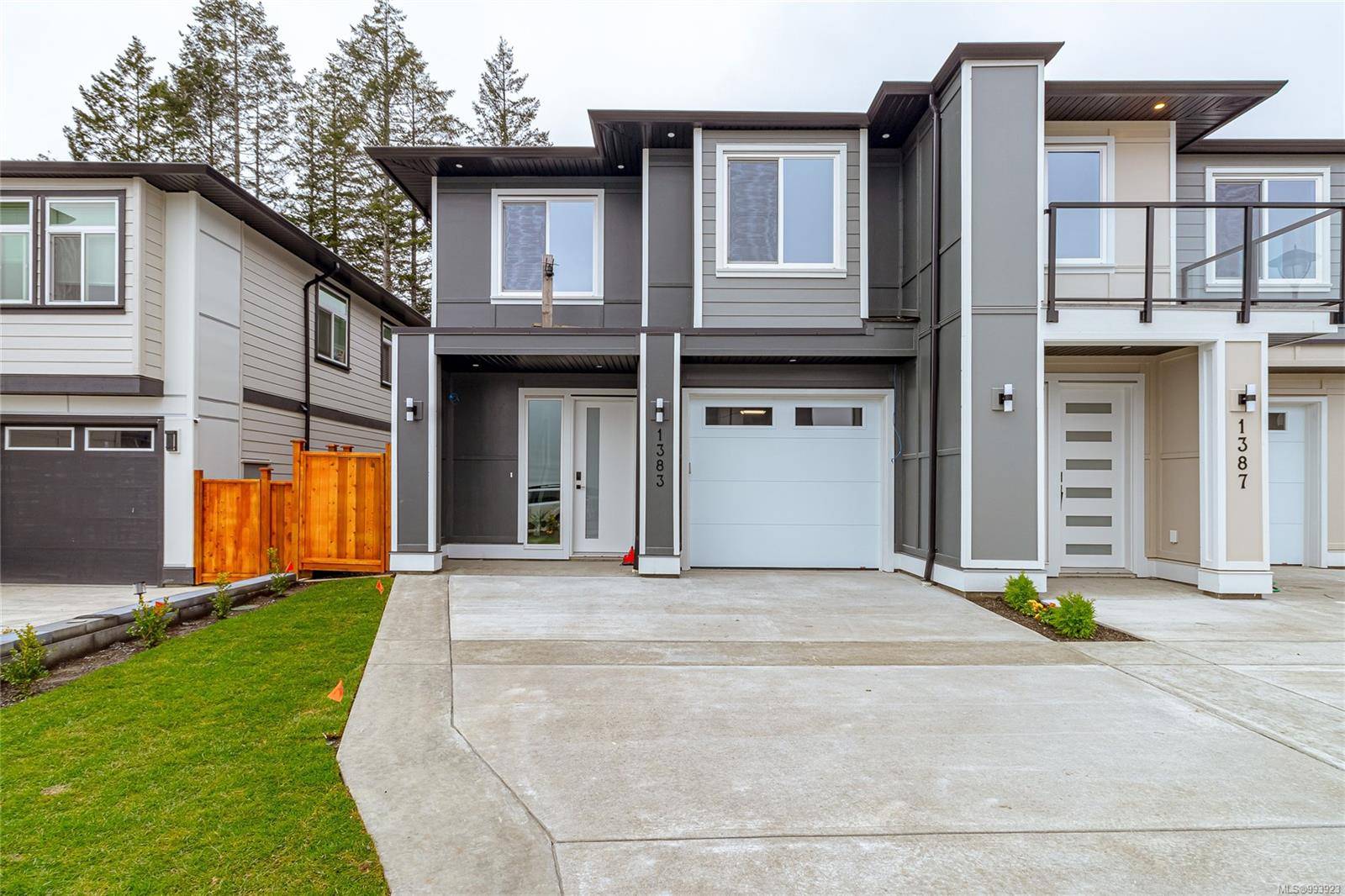 Langford, BC V9B 7A2,1383 Sandstone Lane
