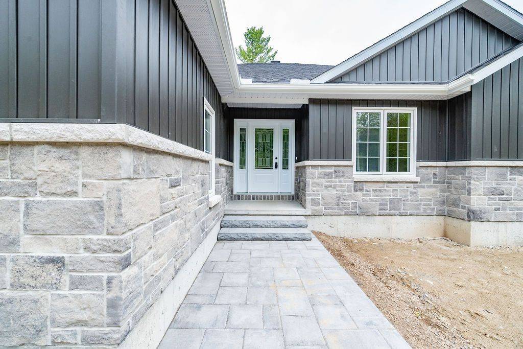 Mcnab/braeside, ON K0J 1G0,912 Burnstown RD