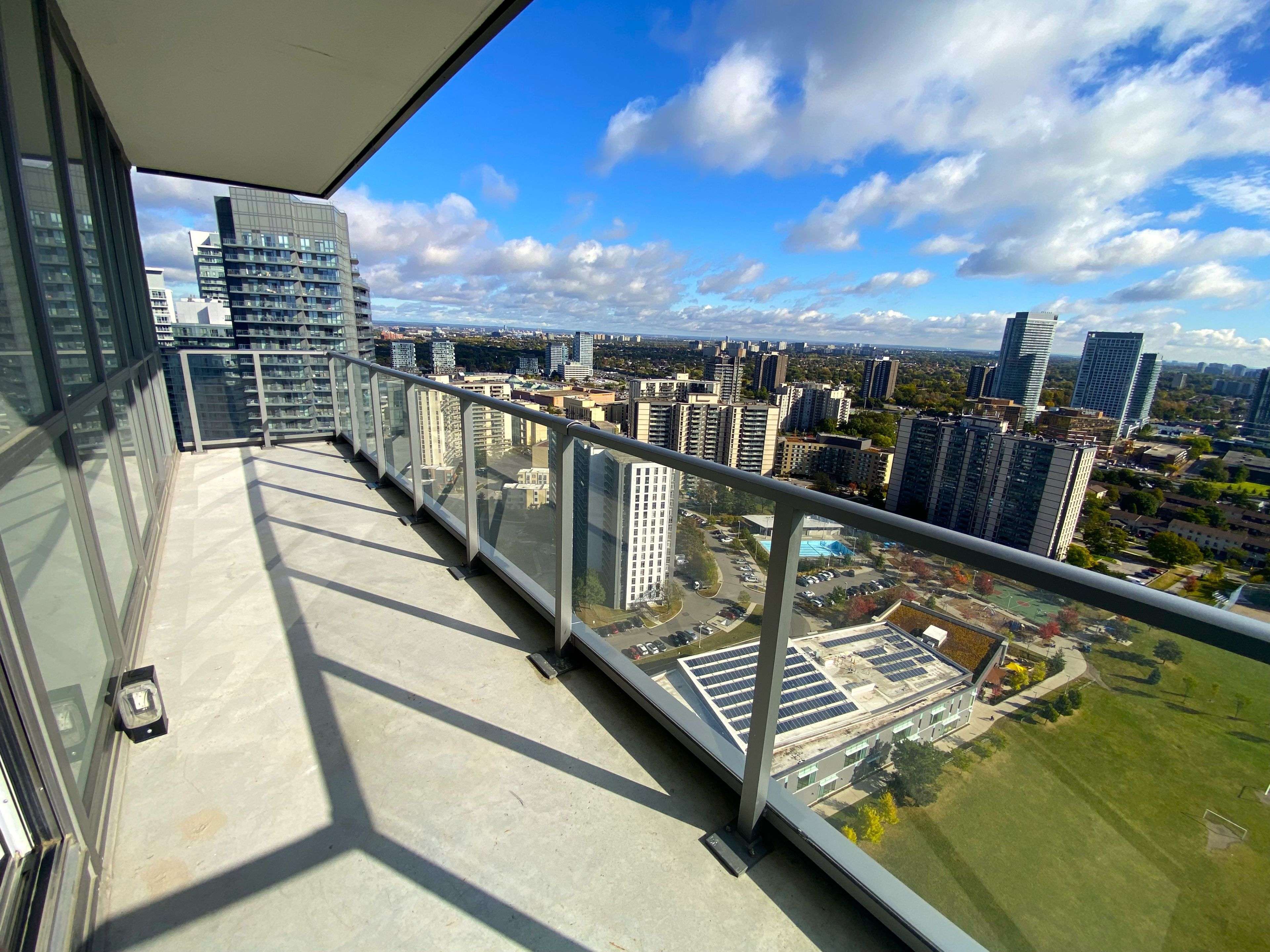 Toronto C15, ON M2J 0H2,32 Forest Manor RD #2705