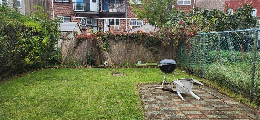 Brooklyn, NY 11207,750 Warwick ST