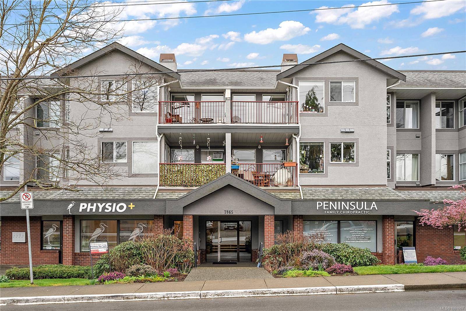 Central Saanich, BC V8M 2C7,7865 Patterson Rd #306