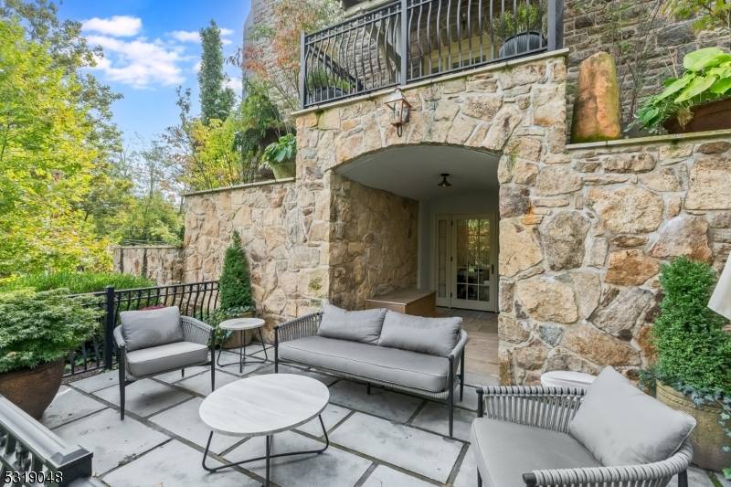Bernardsville Boro, NJ 07924,80 Claremont Road Unit 802 #802