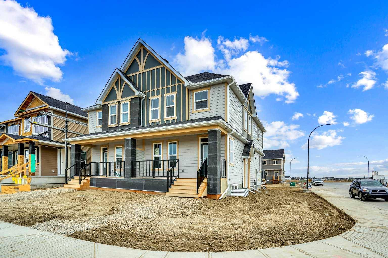 Calgary, AB T2X 5X7,95 Creekview GDNS SW