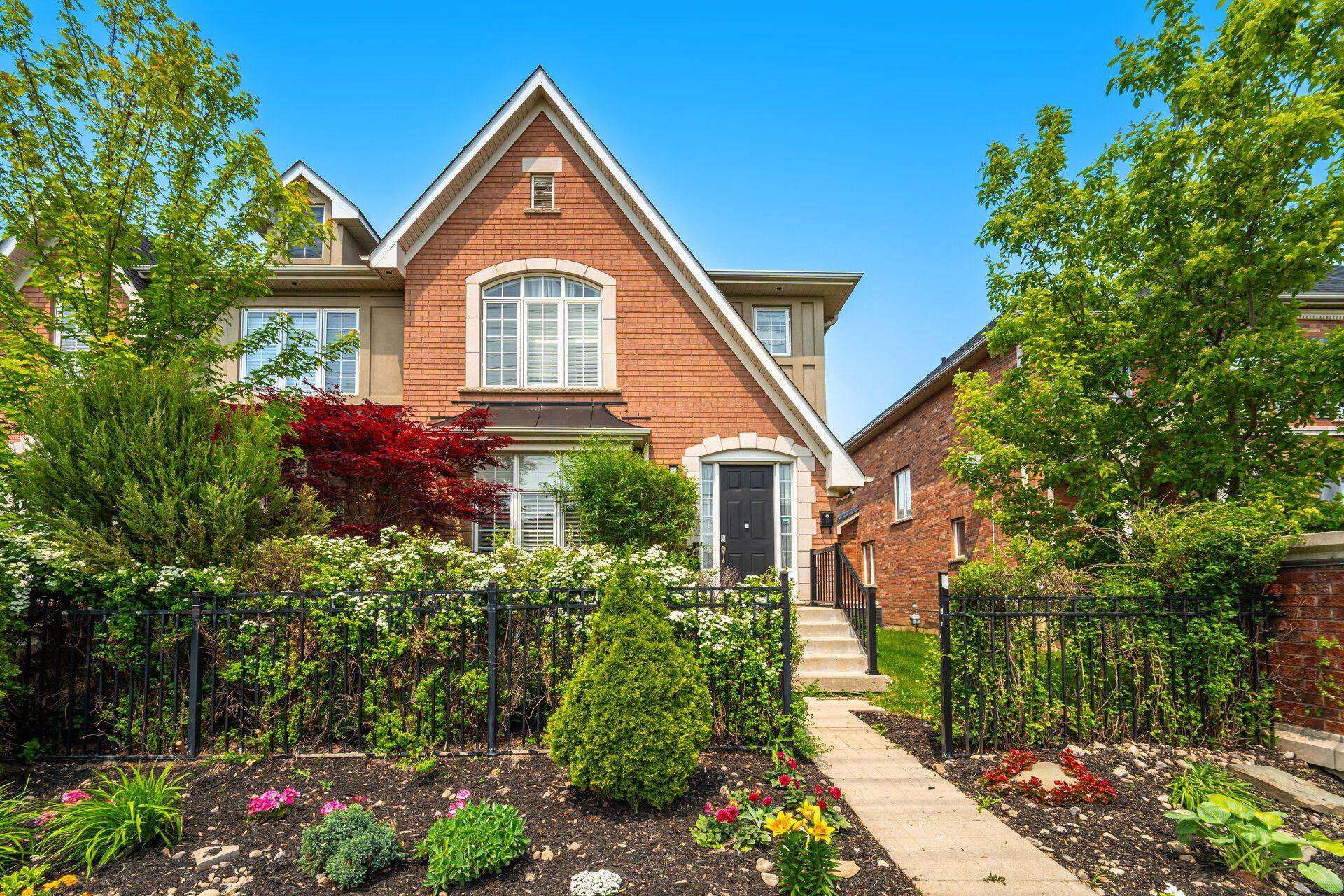 Mississauga, ON L5M 7W9,3401 Eglinton AVE W