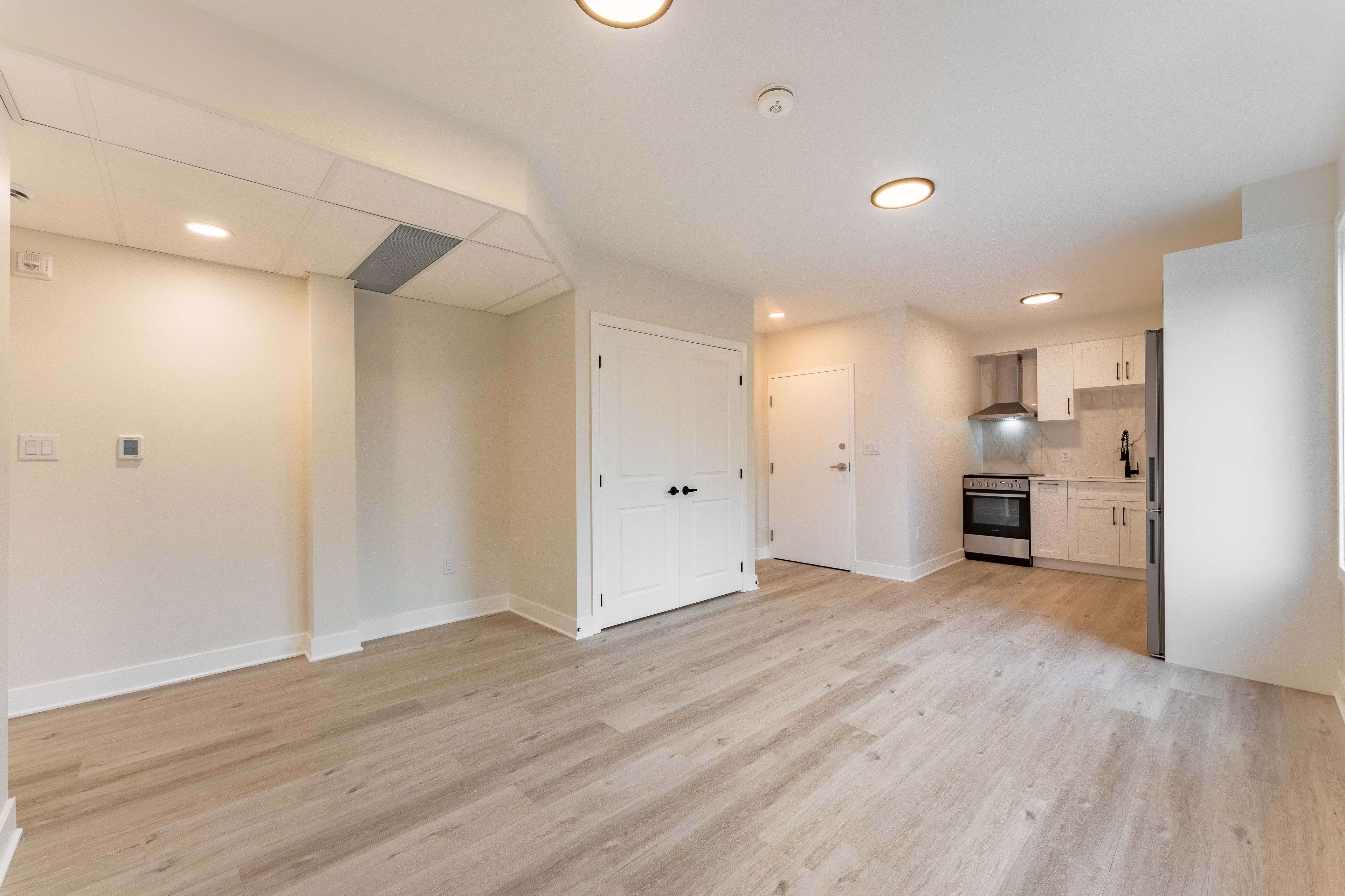 Vanier And Kingsview Park, ON K1L 7A9,360 Lacasse AVE #201