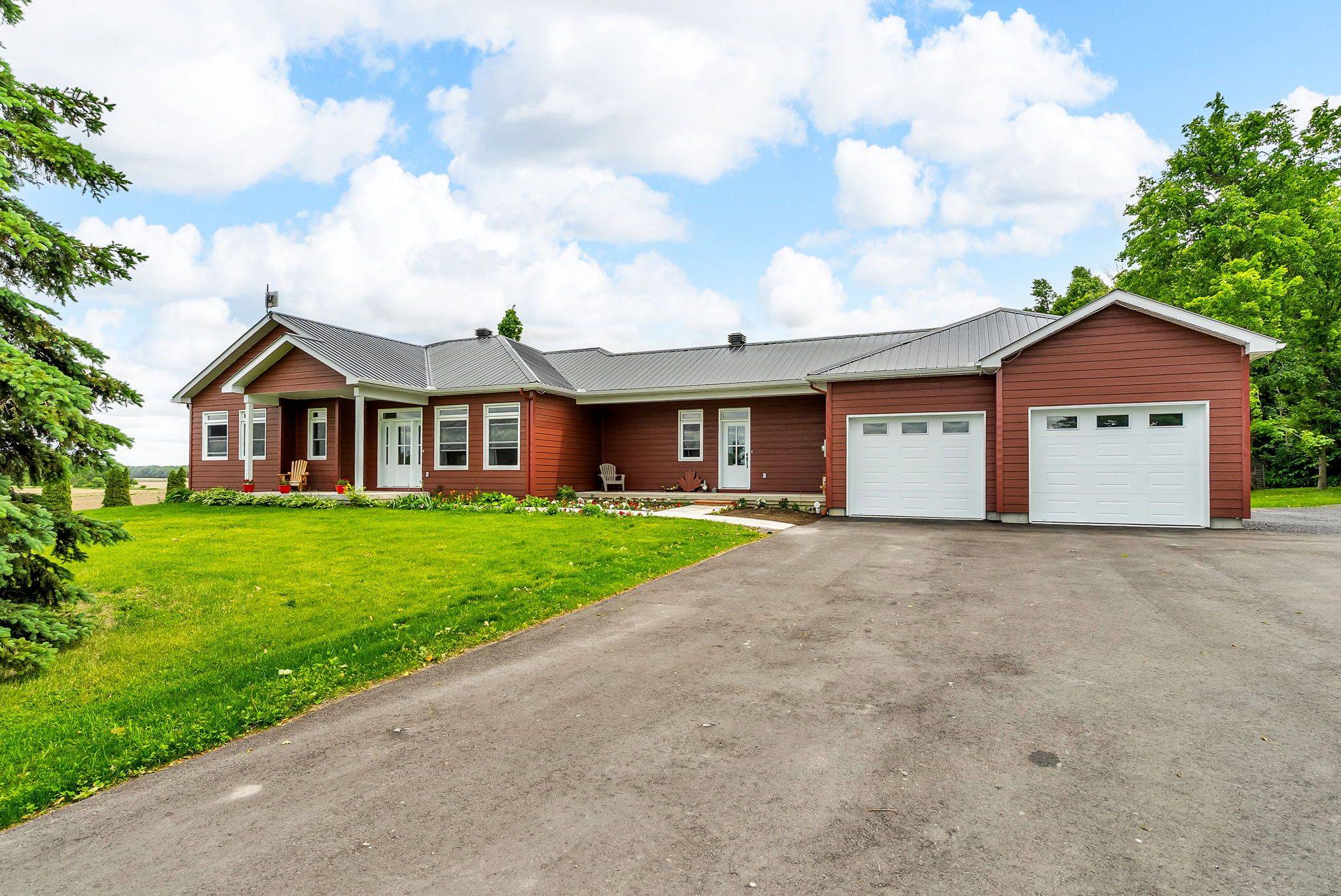 North Glengarry, ON K0C 1A0,21038 Mccormick RD
