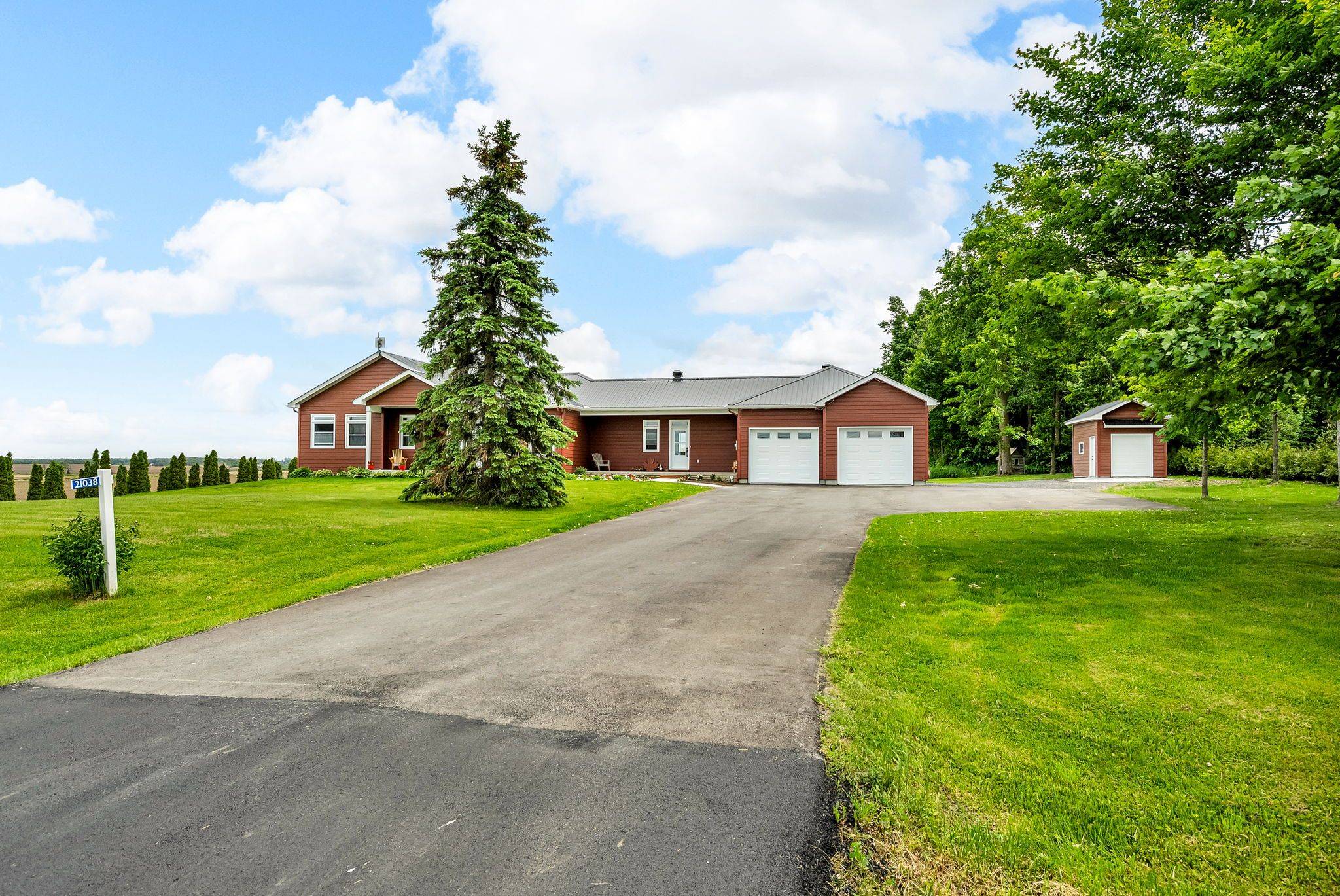North Glengarry, ON K0C 1A0,21038 Mccormick RD