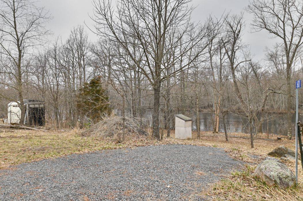 Tweed, ON K0K 3J0,60 Birch LN
