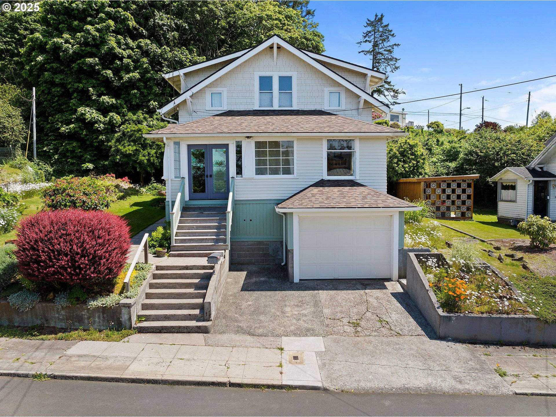 Astoria, OR 97103,571 RIVINGTON AVE