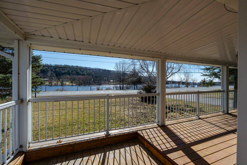 Quinte West, ON K0K 1C0,262 South Trent ST