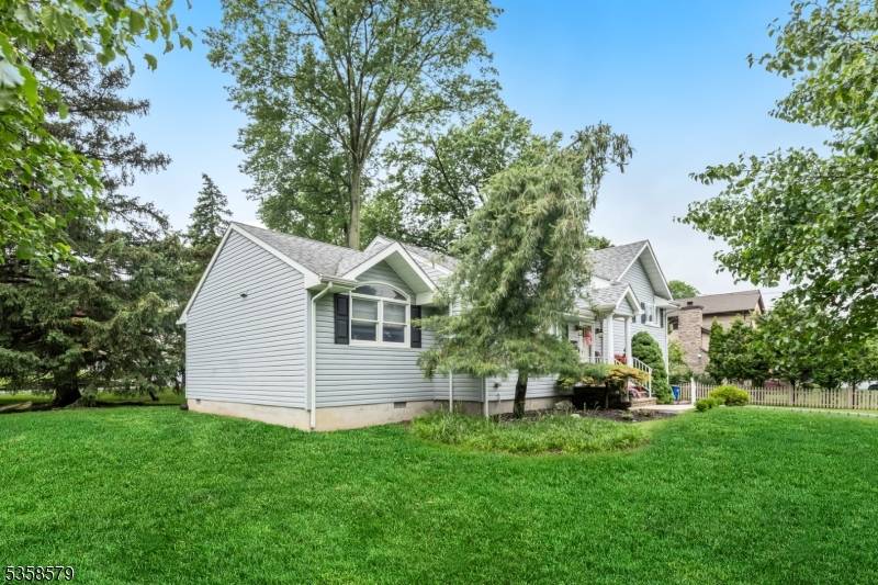 Cedar Grove Twp., NJ 07009,21 Ring Pl