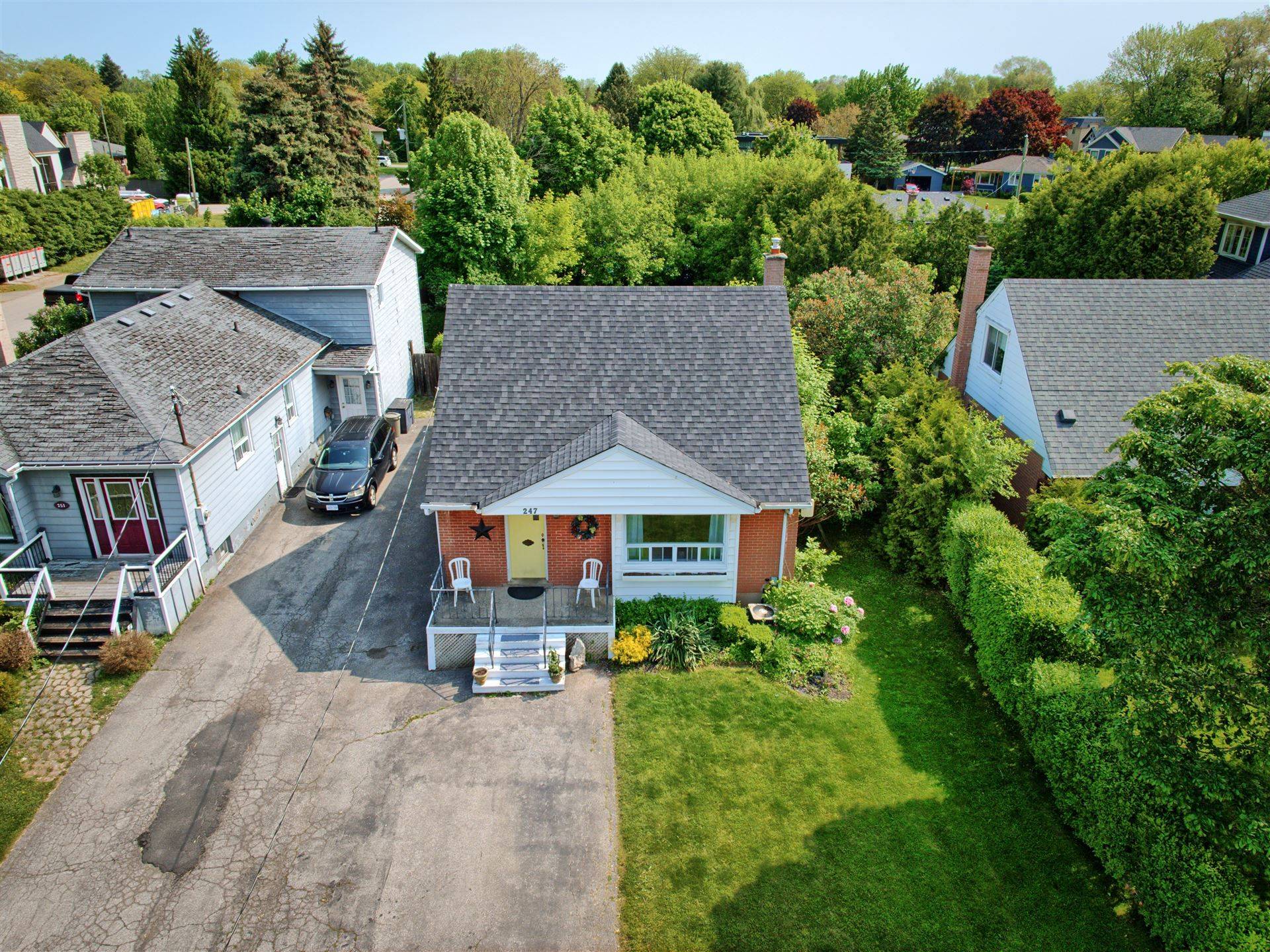 Oakville, ON L6L 1W2,247 Jennings CRES