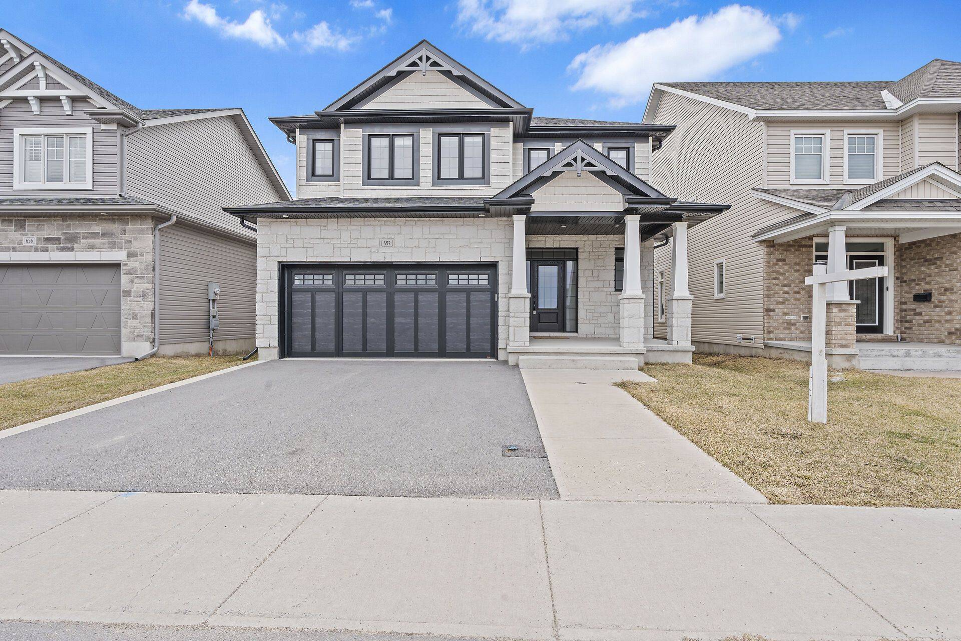 Kingston, ON K7K 0H4,652 Halloway DR